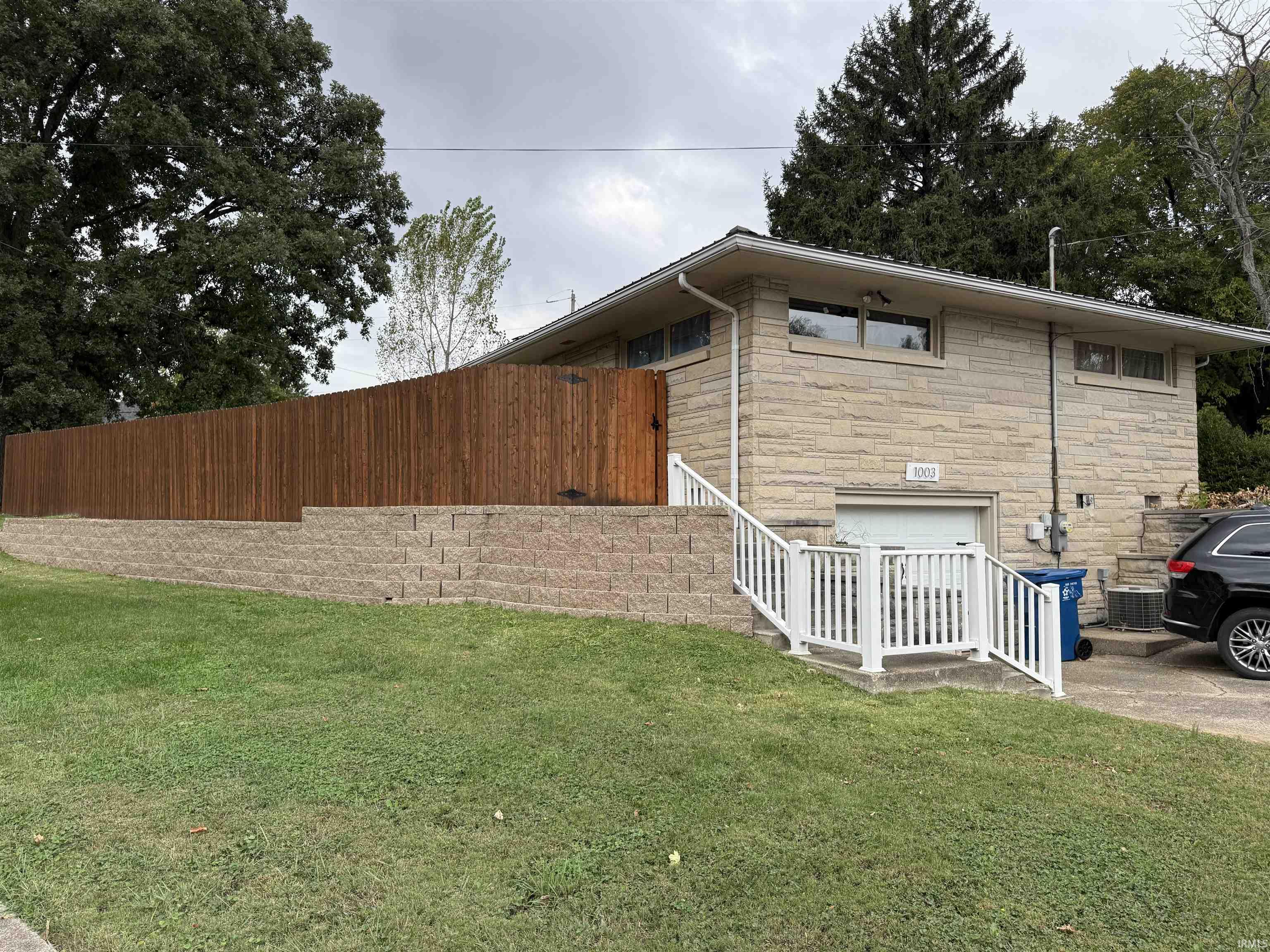 1003 Austin Avenue