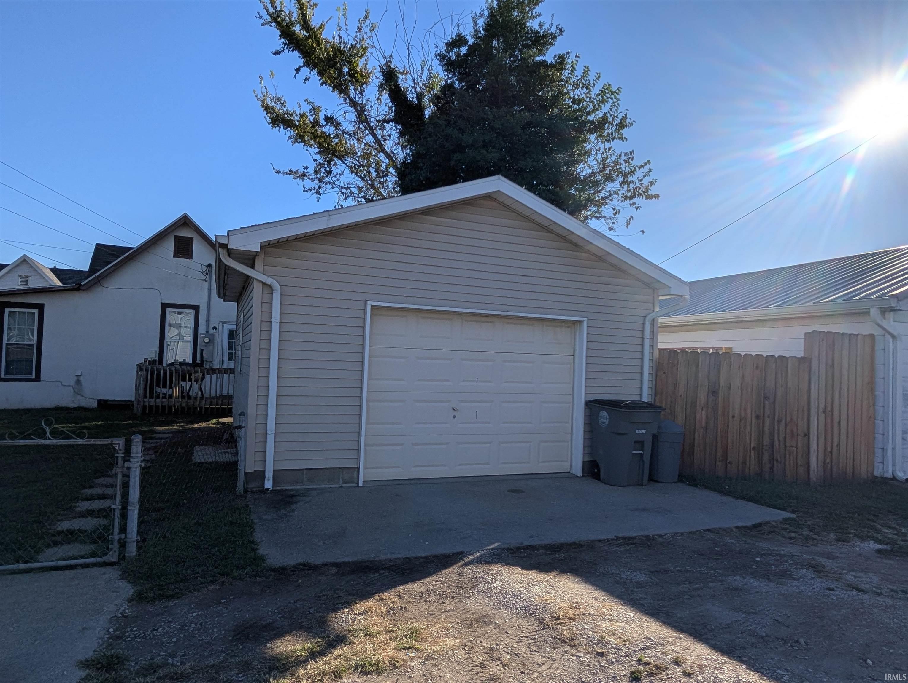 1001 E Locust Street