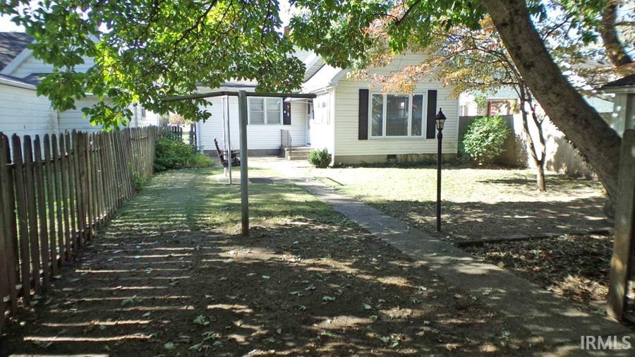 122 E Swartzel Avenue