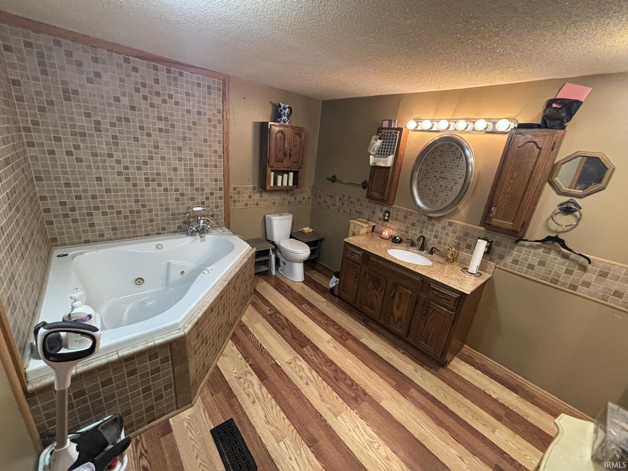 106 E 16th Street
