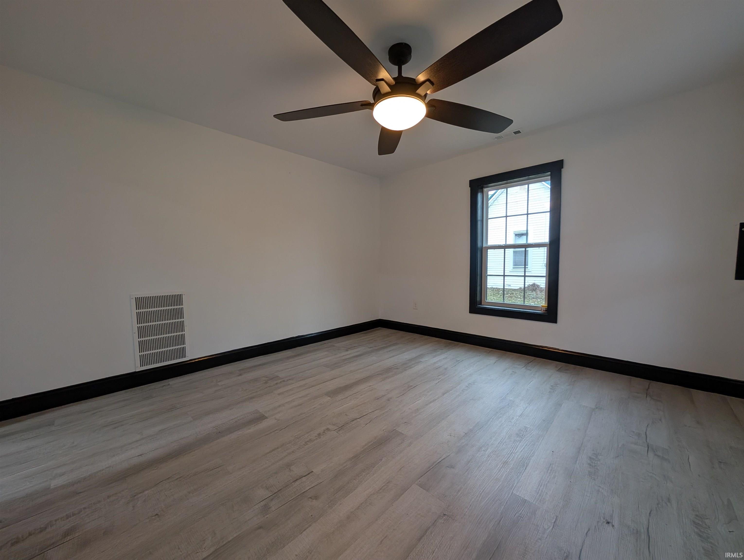 307 W Giltner Street