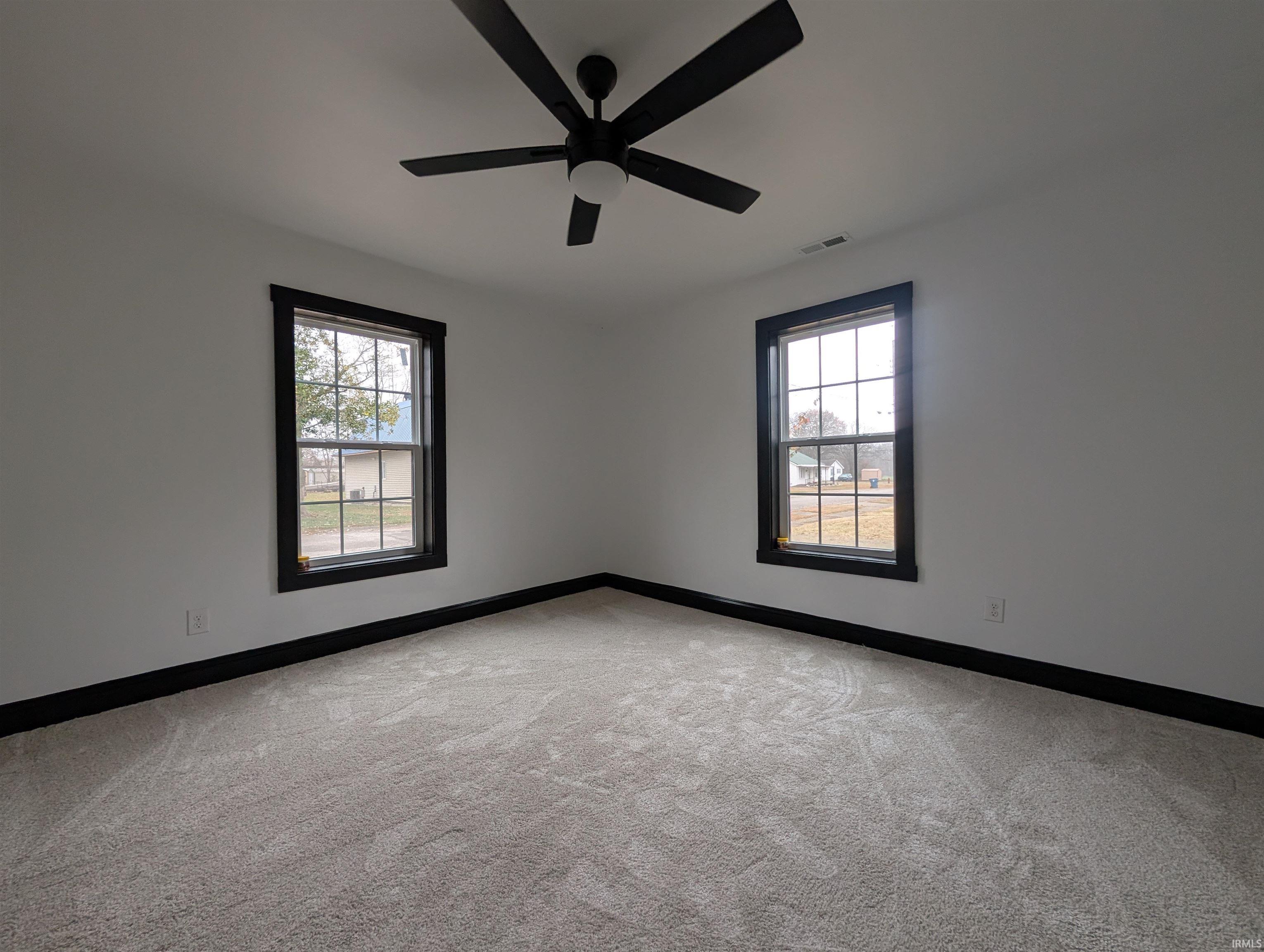 307 W Giltner Street