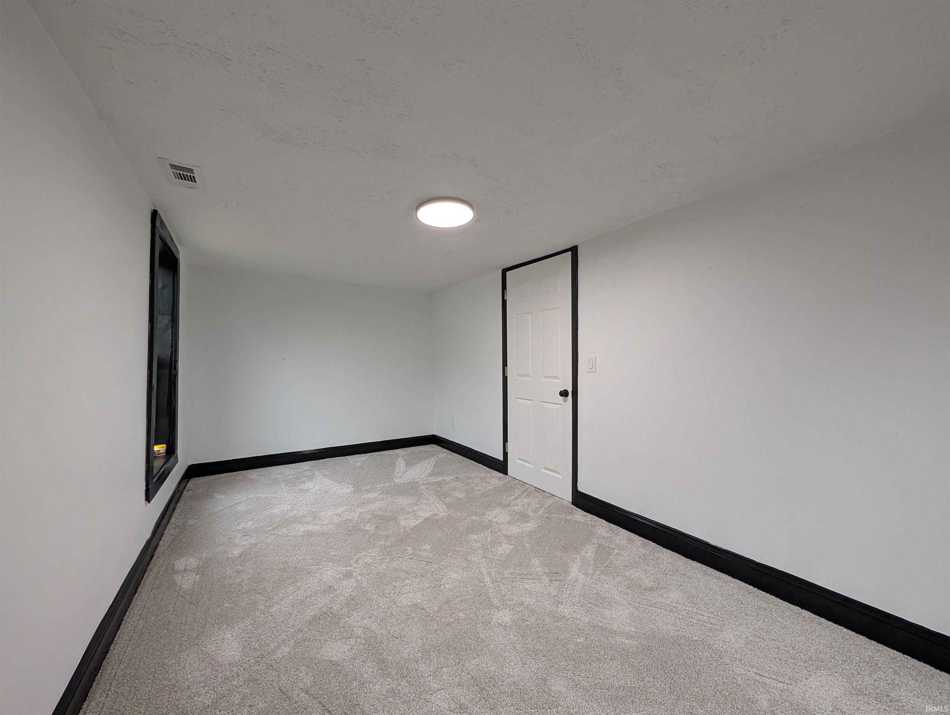 307 W Giltner Street