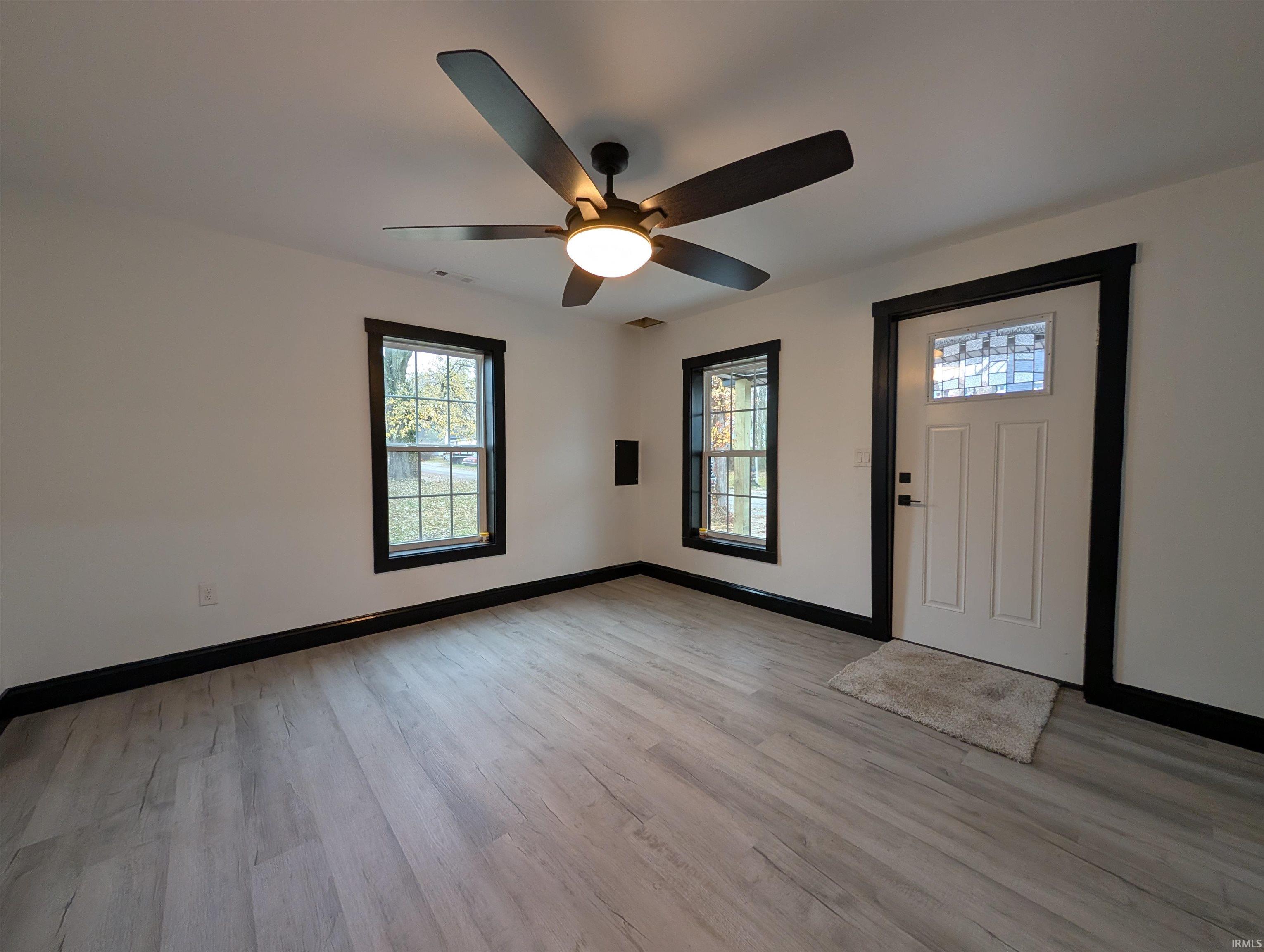 307 W Giltner Street