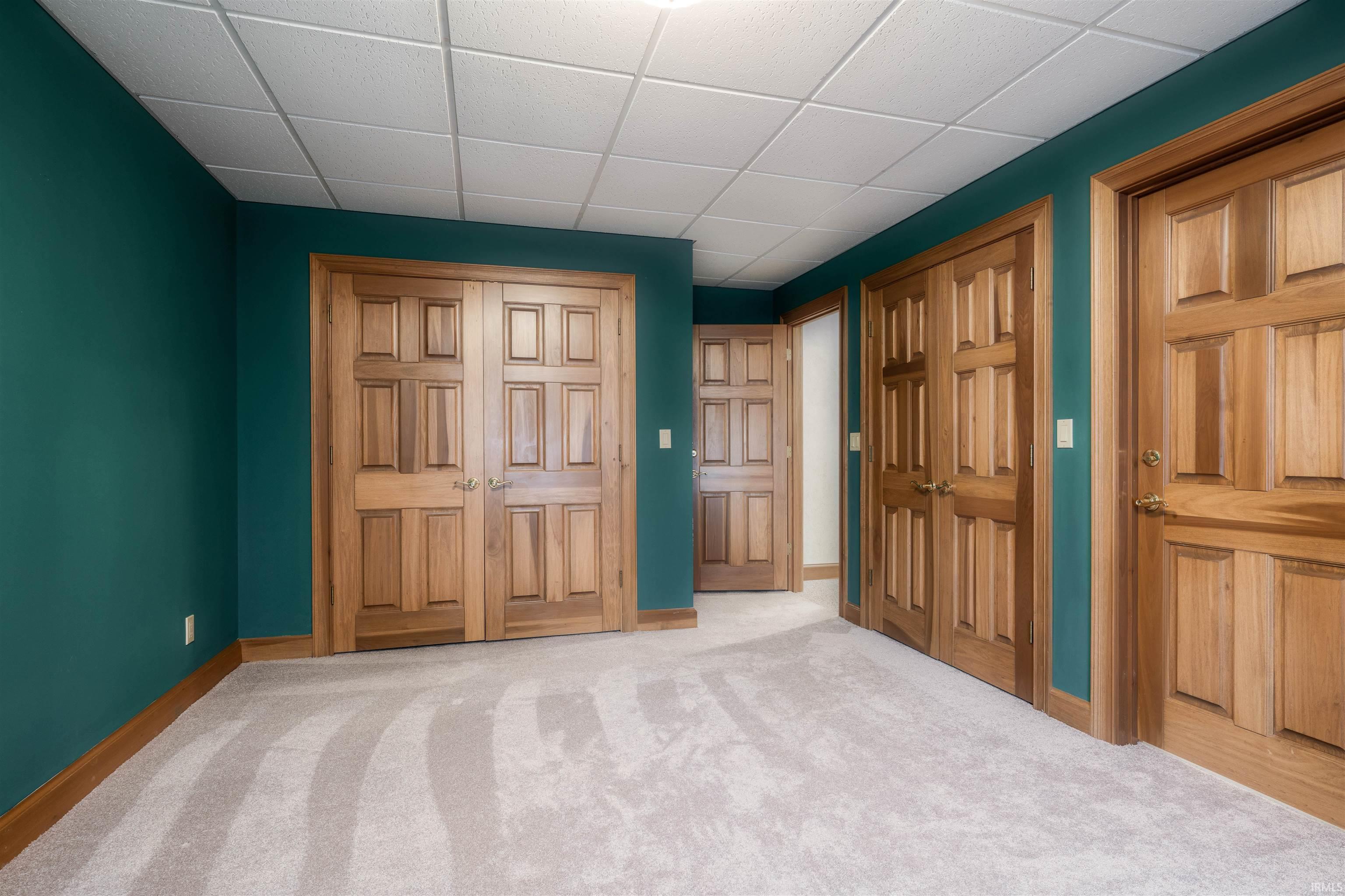 1215 N Mulberry Lane