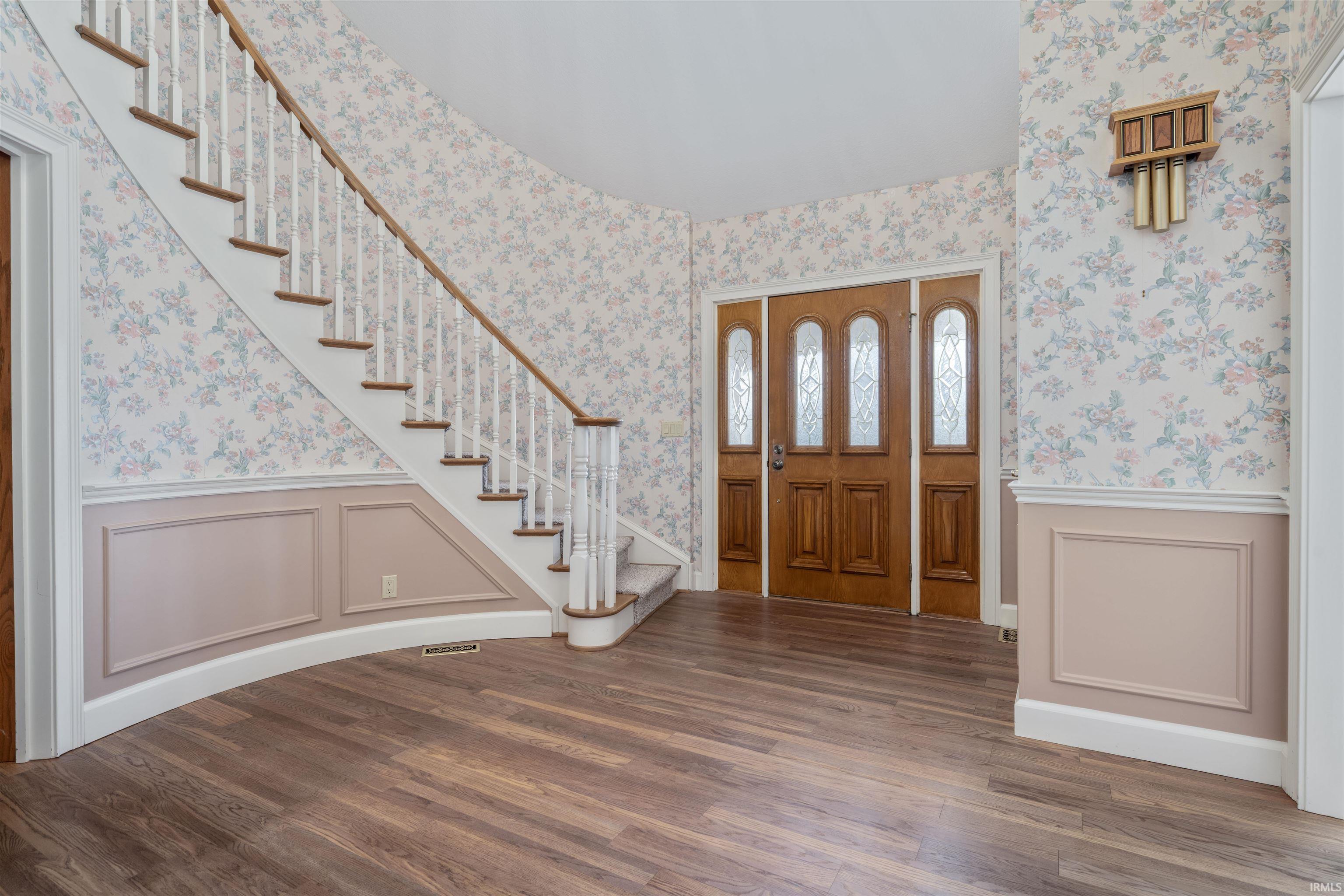 1215 N Mulberry Lane