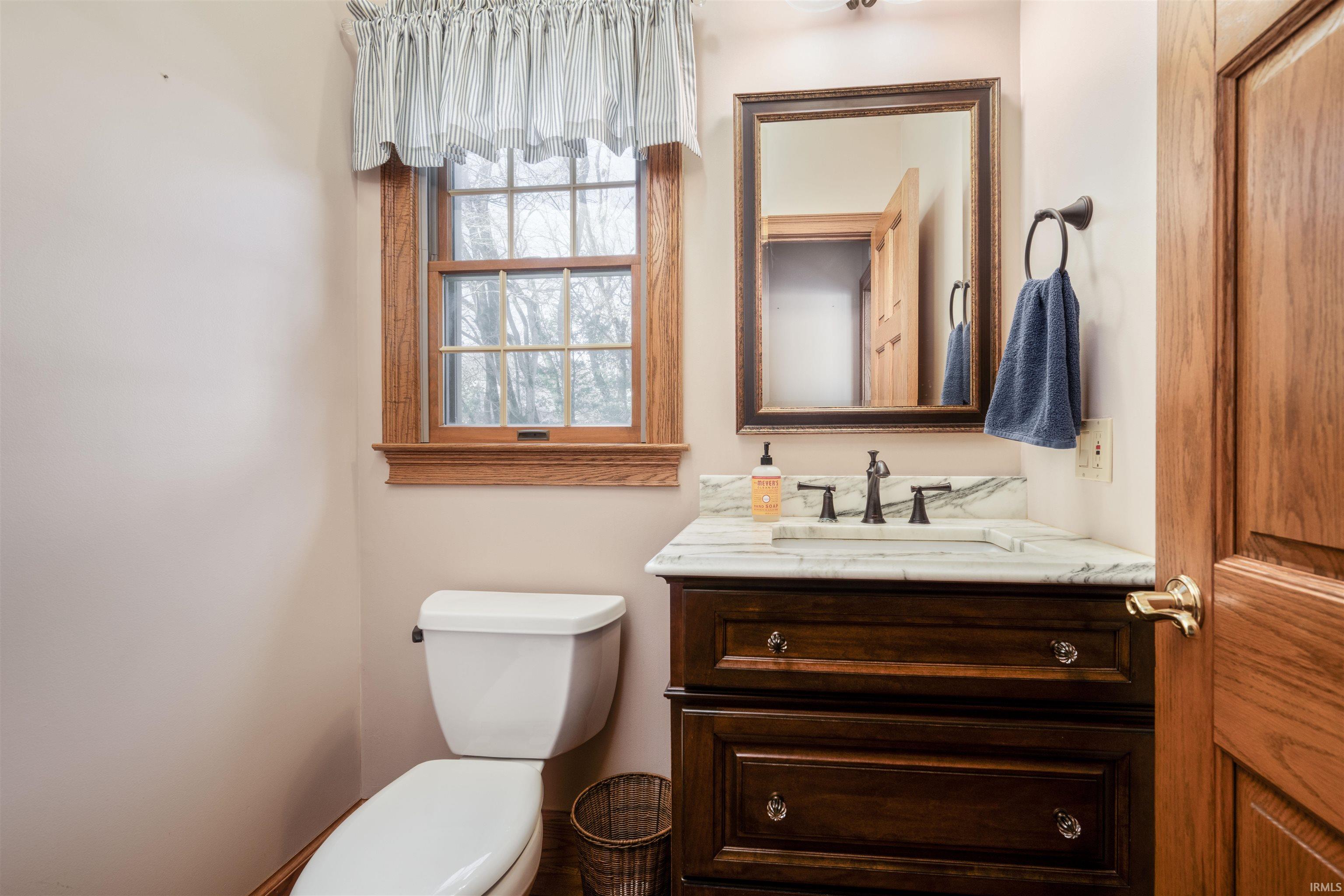 1215 N Mulberry Lane