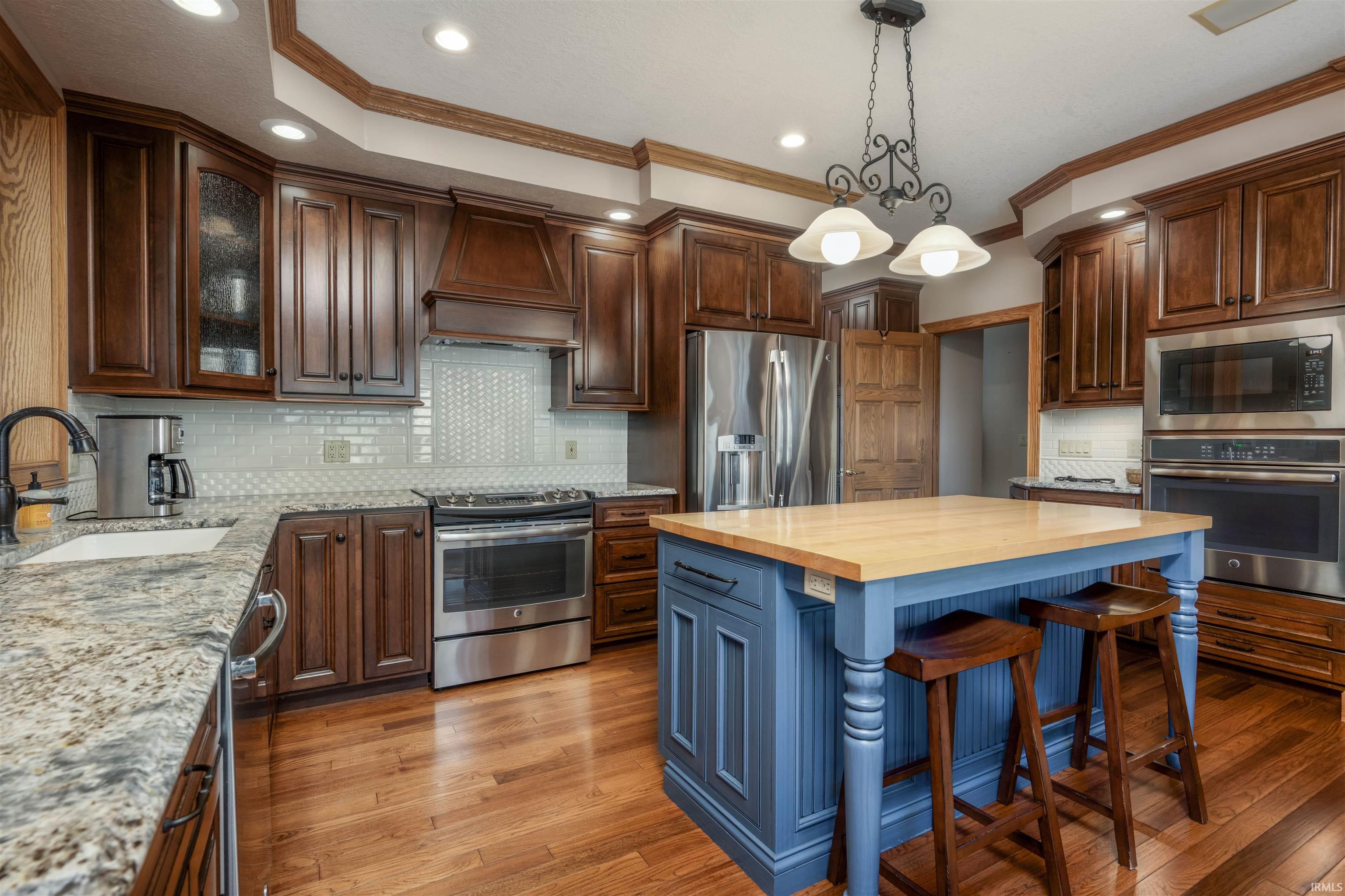 1215 N Mulberry Lane