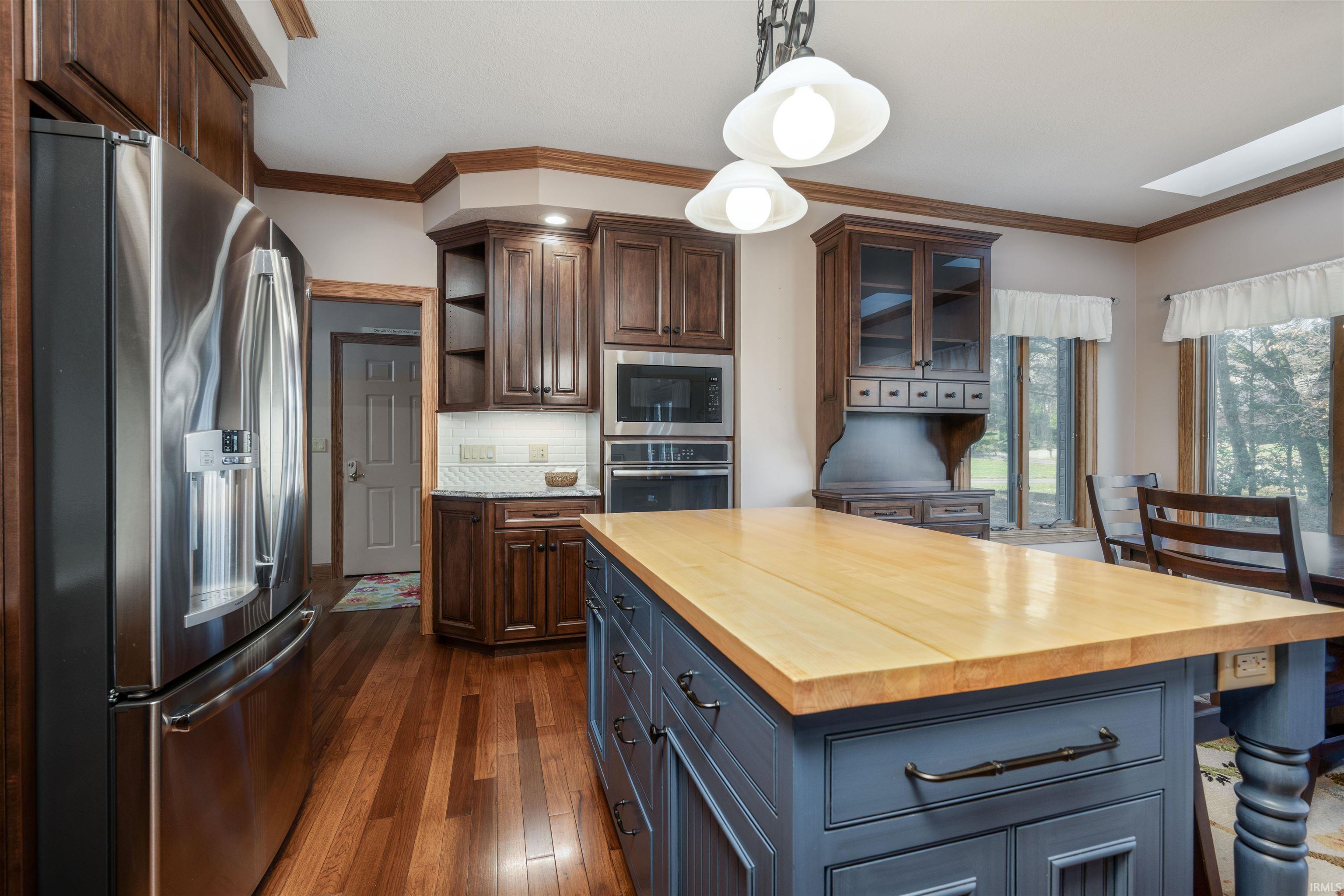 1215 N Mulberry Lane