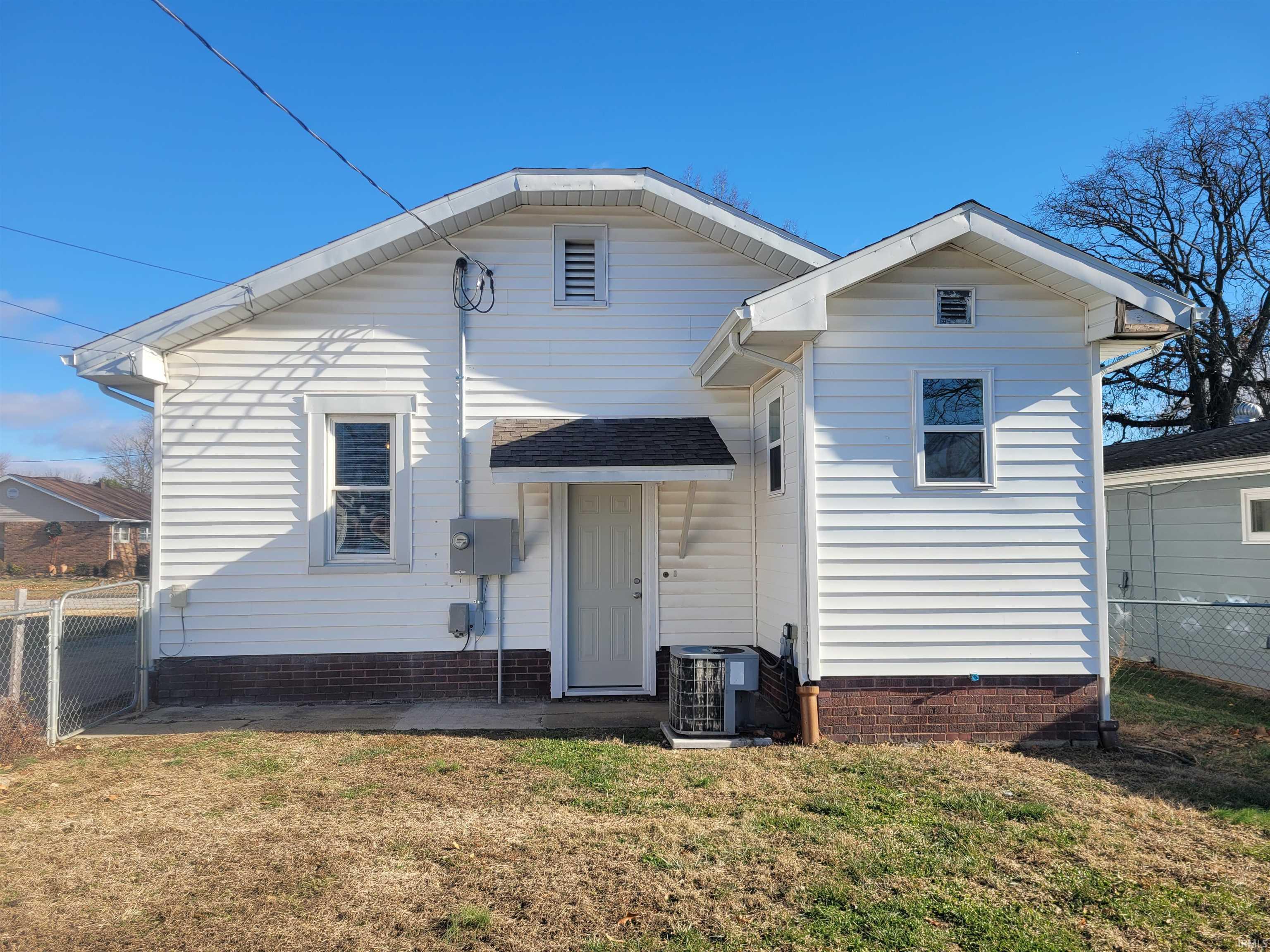1547 E Locust Street