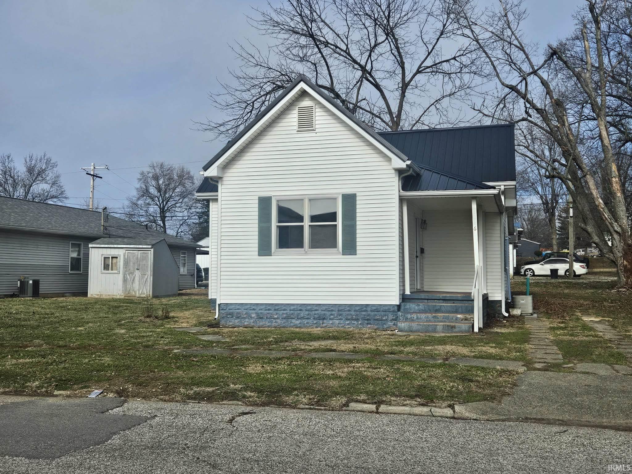 6 E Pearl Street