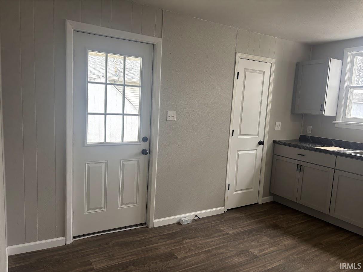 6 E Pearl Street