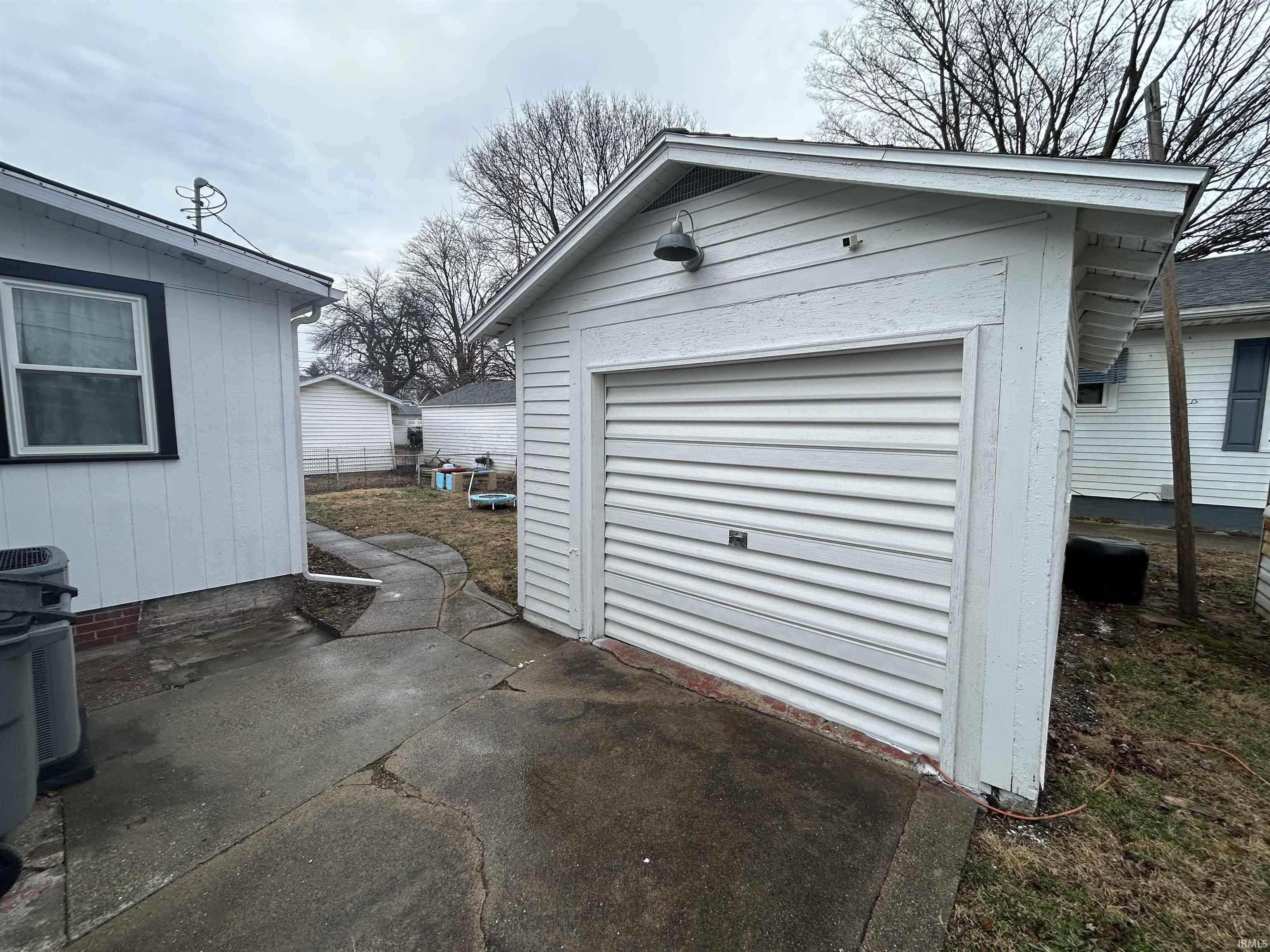 1172 E Locust Street