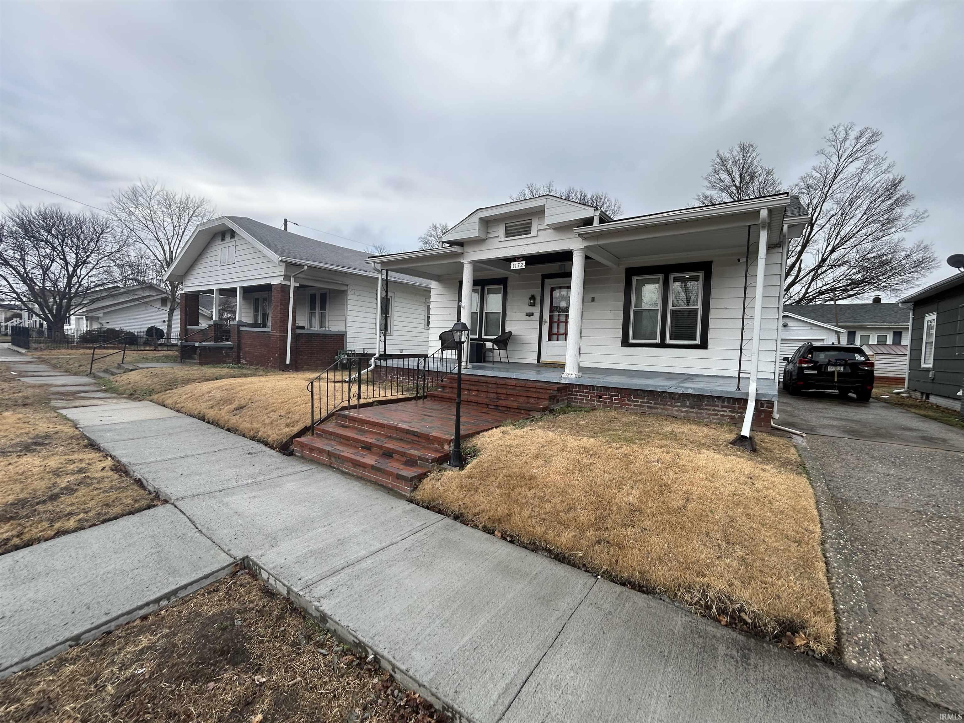 1172 E Locust Street