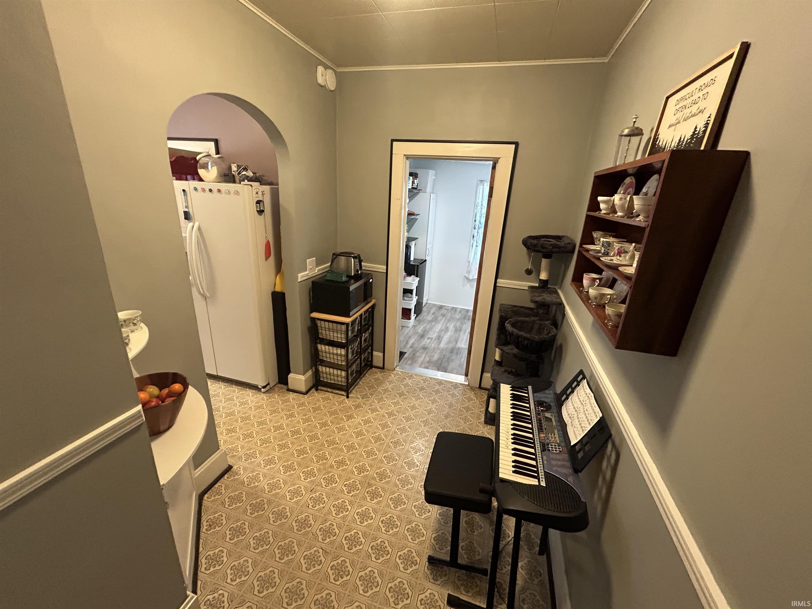 1172 E Locust Street