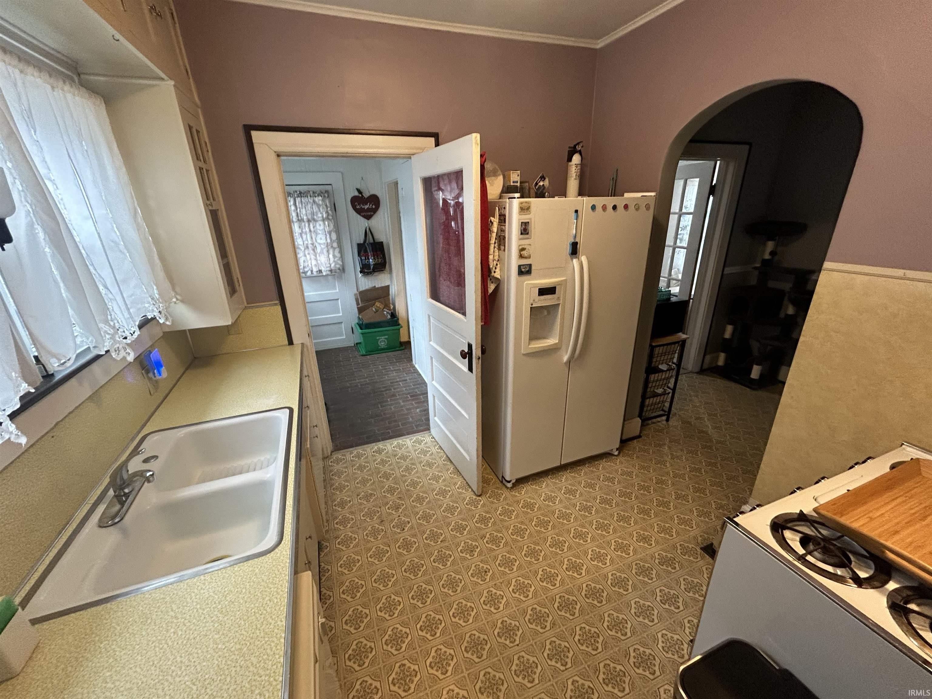 1172 E Locust Street