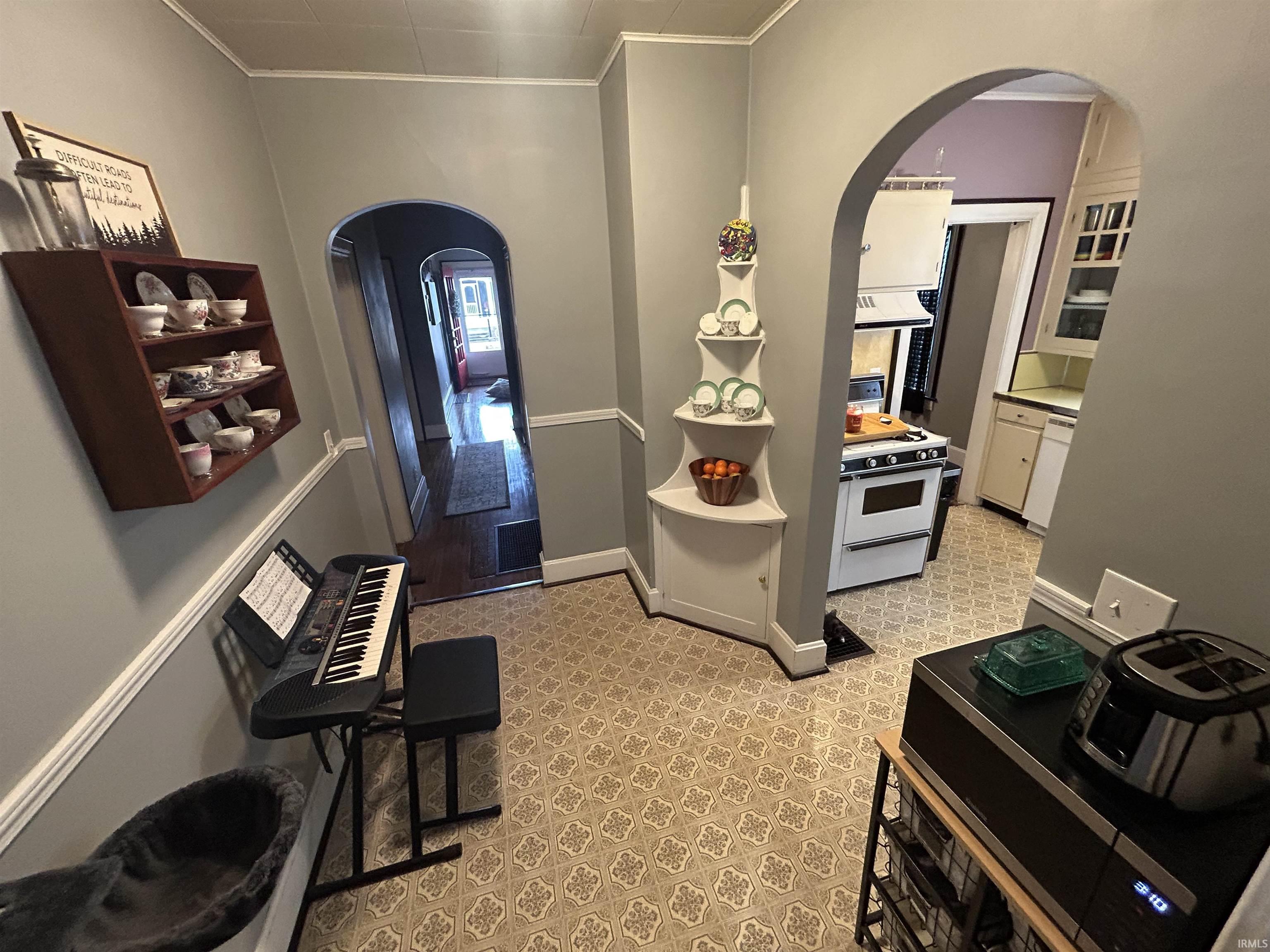 1172 E Locust Street