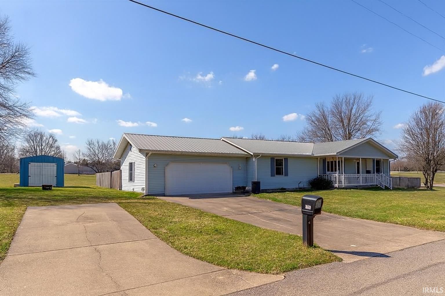 245 E Schlomer Road