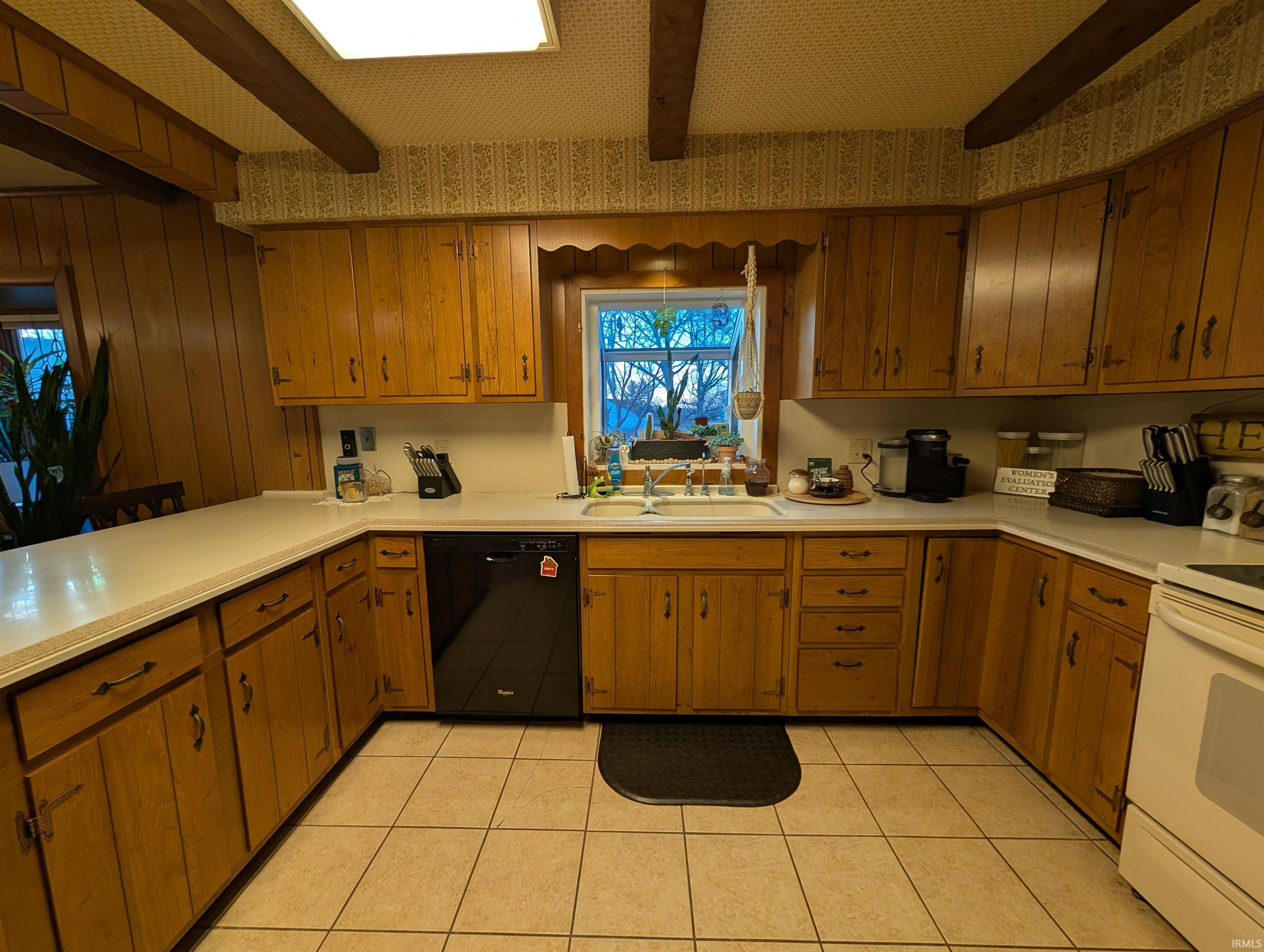 1611 Burnett Lane
