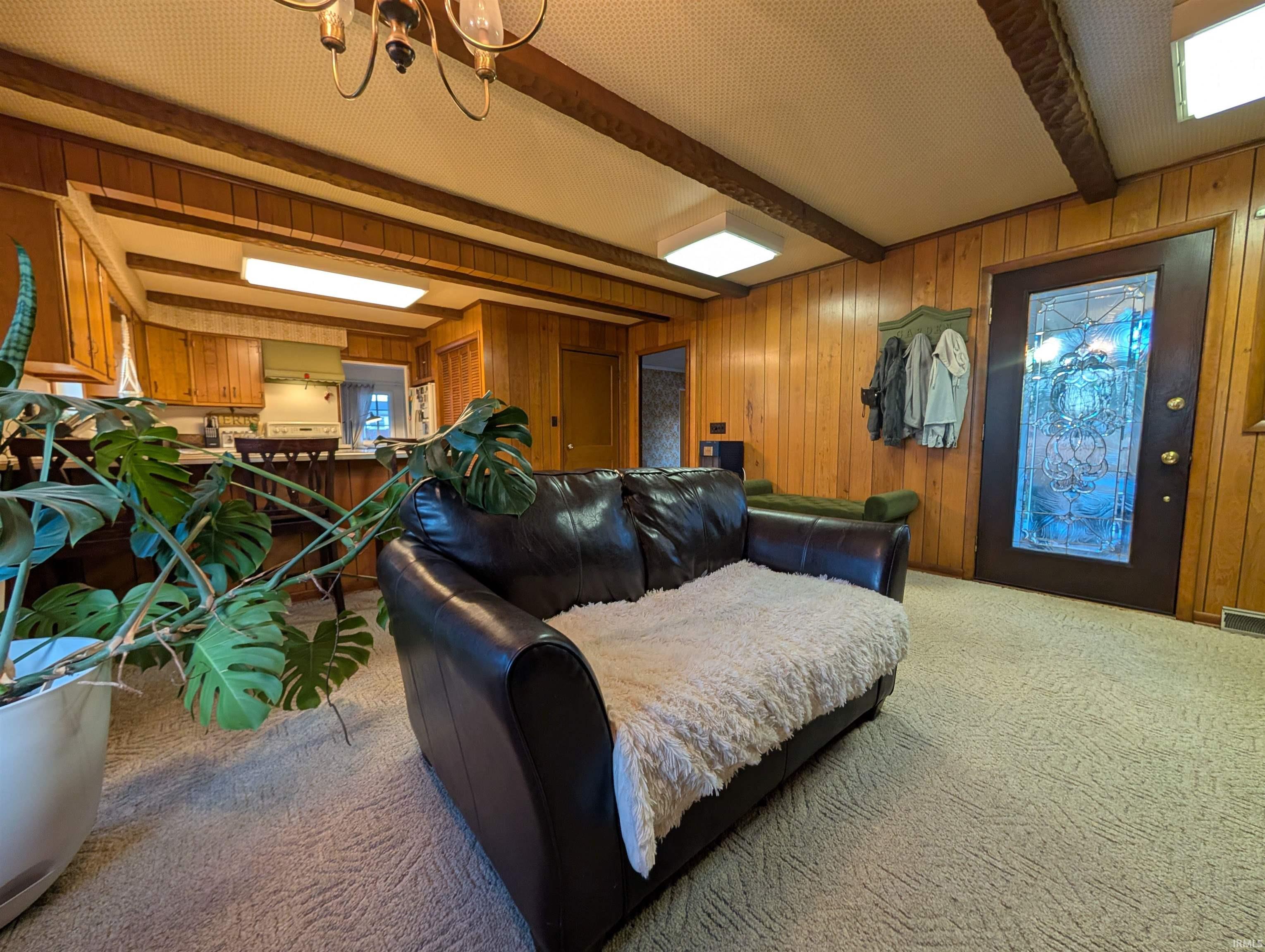 1611 Burnett Lane