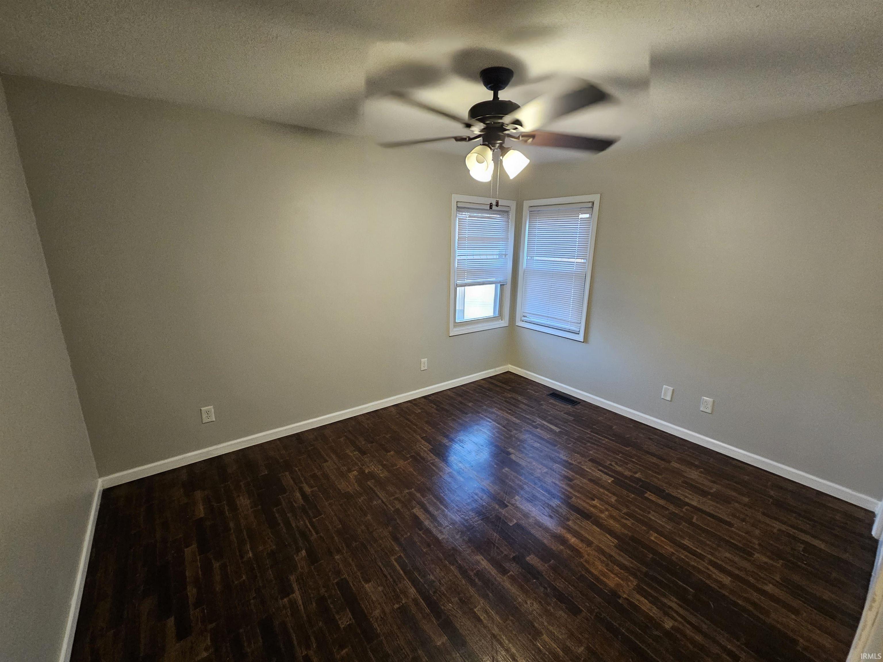 2333 E Navaho Drive
