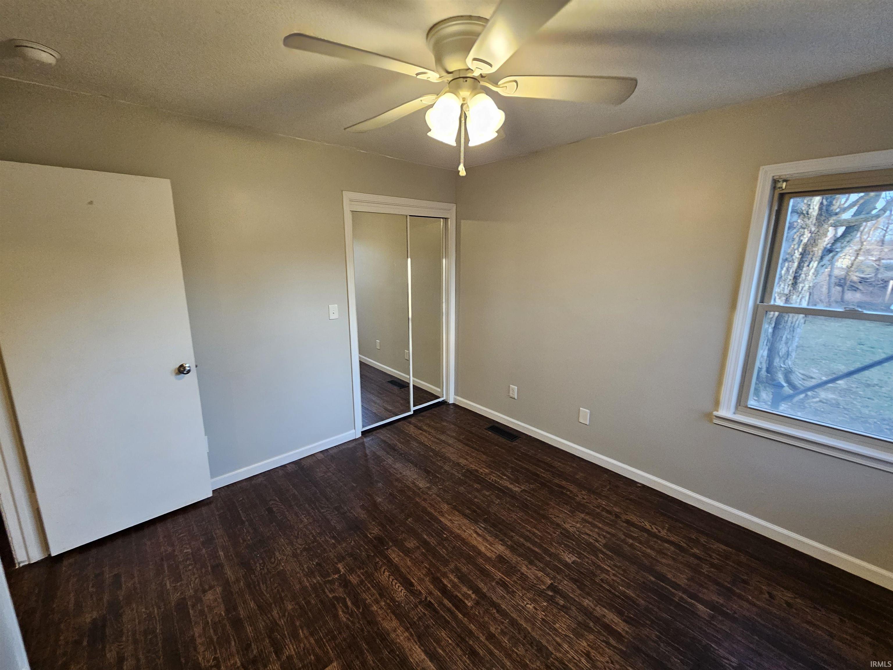 2333 E Navaho Drive