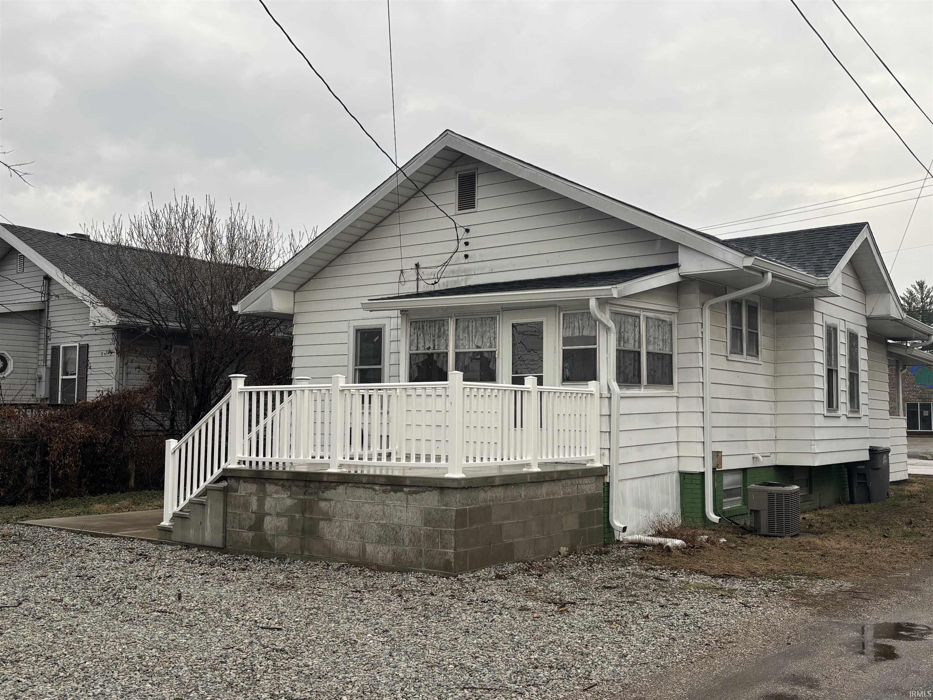 1159 E Saint Clair Street