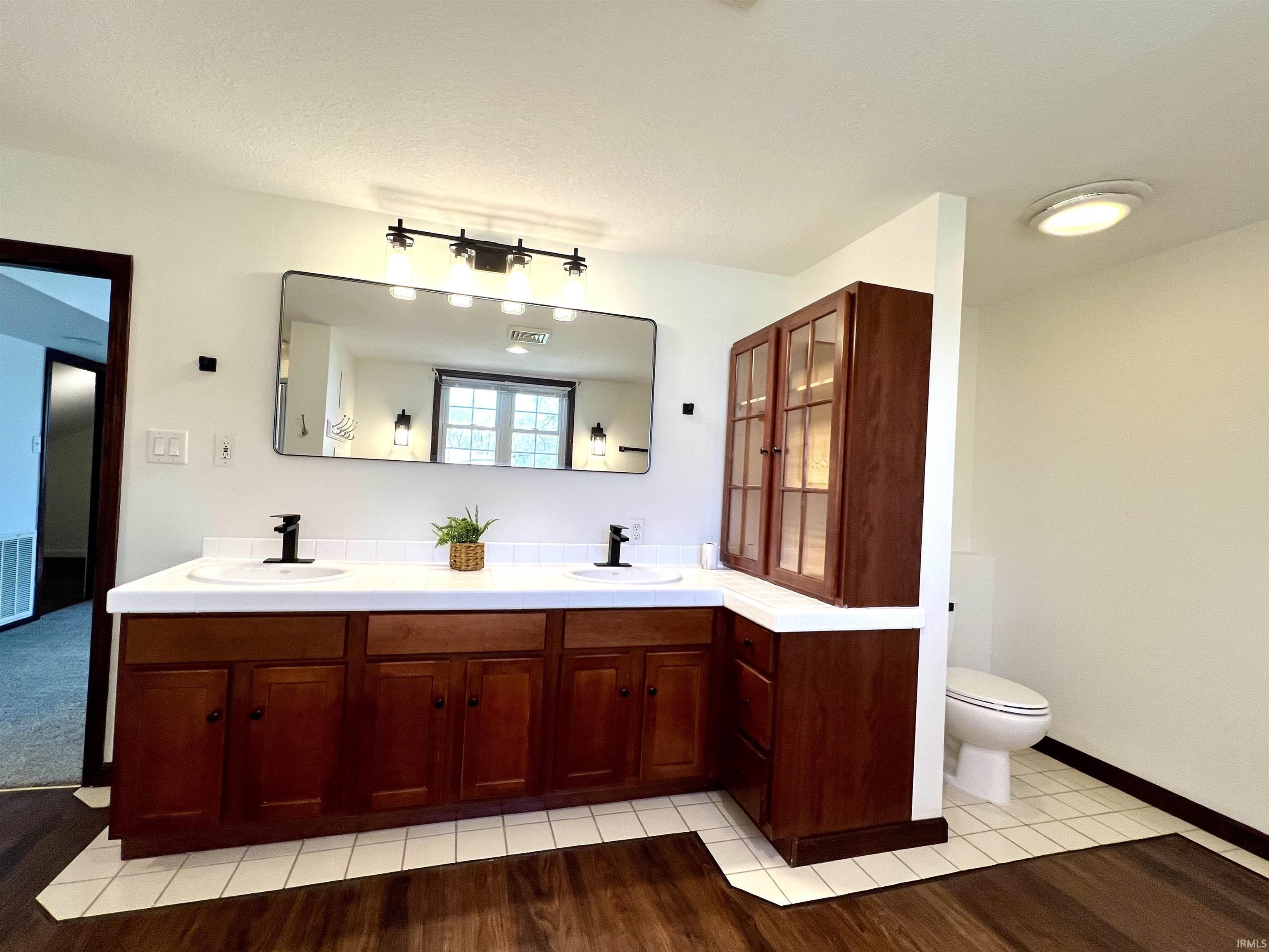 204 W Depot Street