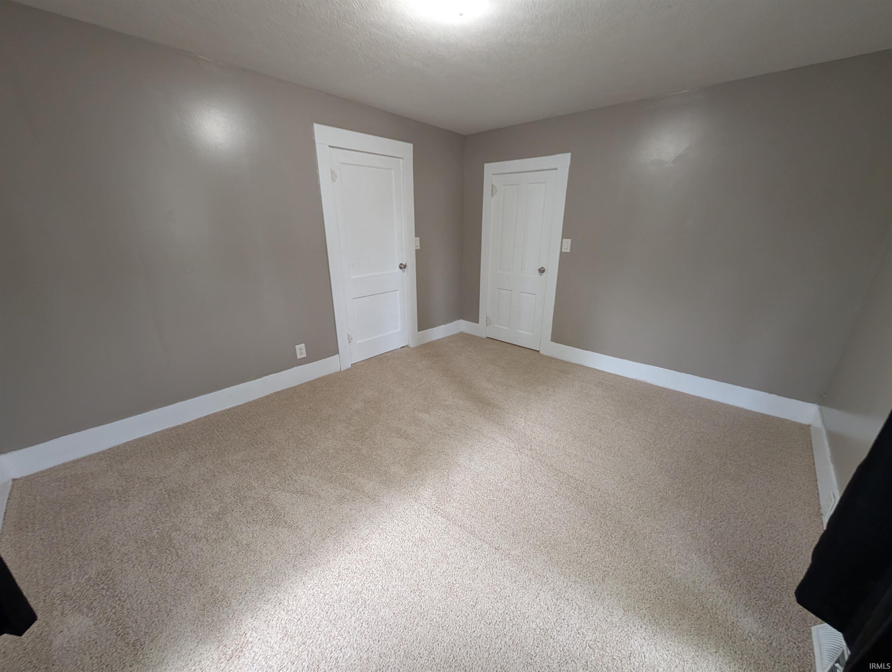 322 W 8th Street
