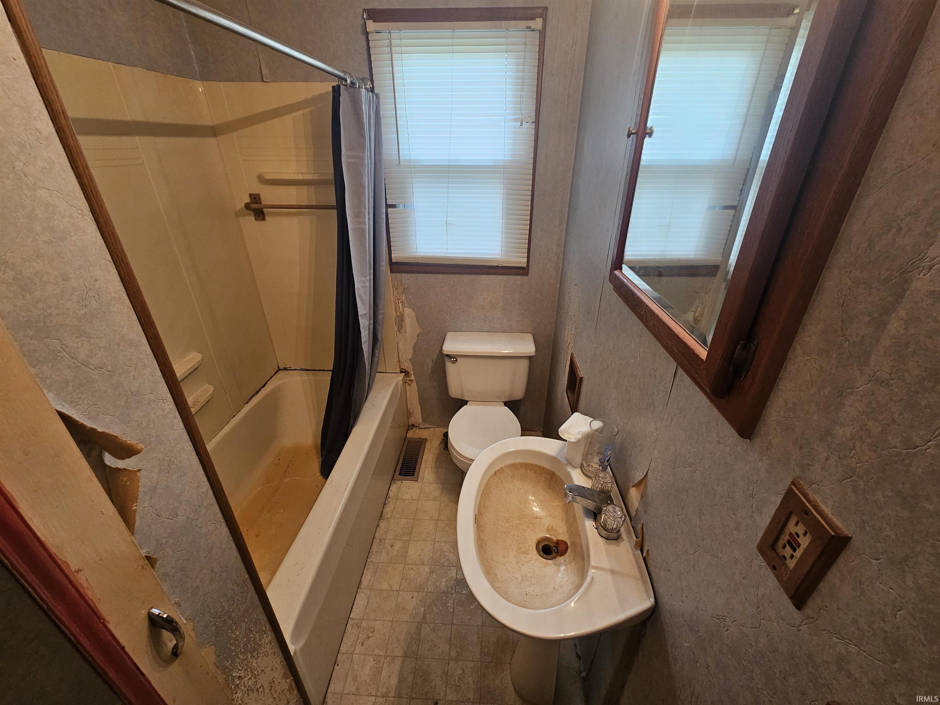 833 S 13th Street