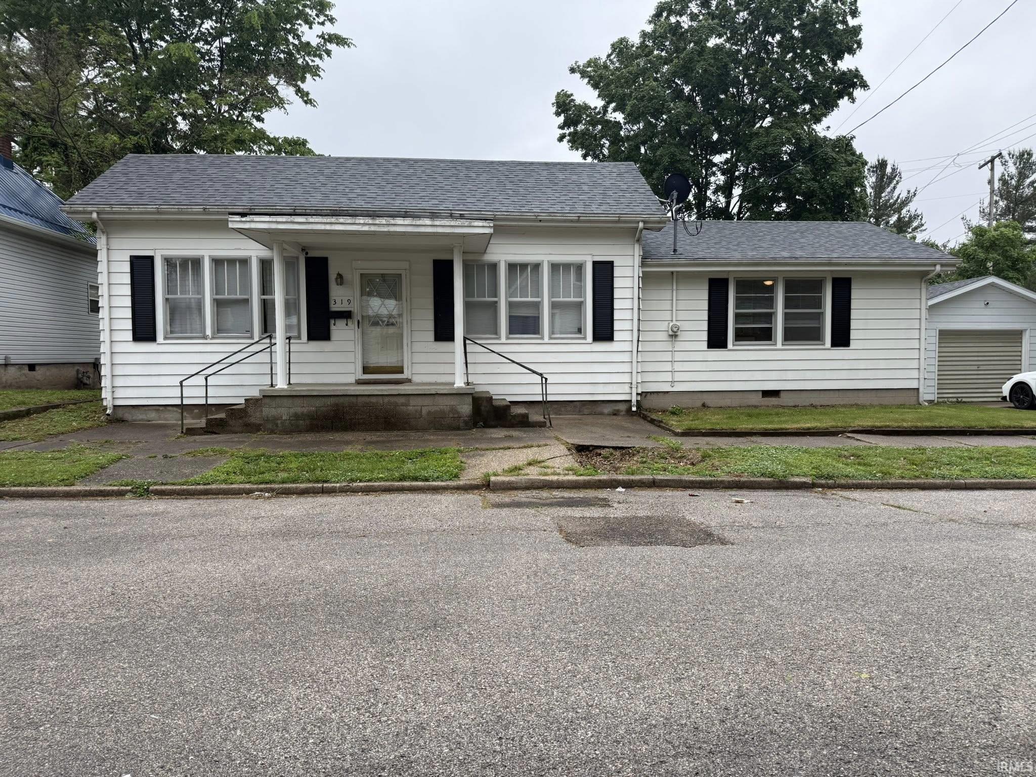 319 Bayou Street