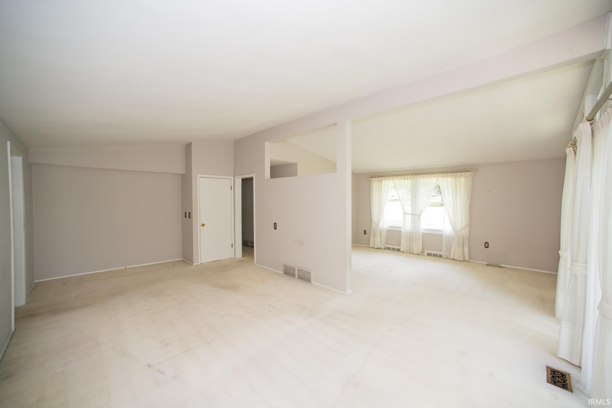 2267 E Navaho Drive