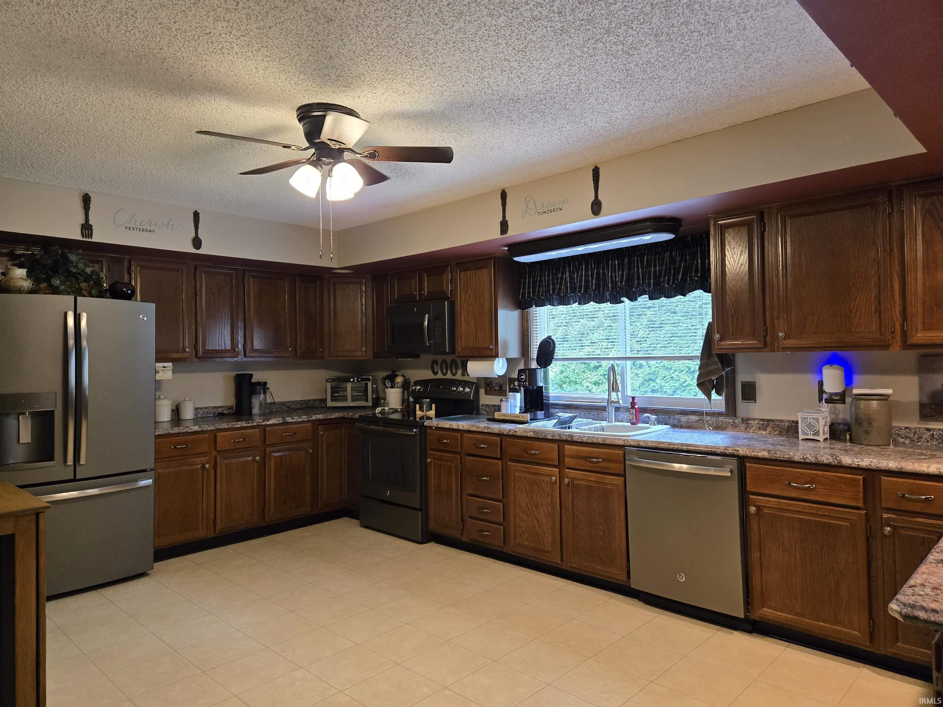 1805 Winesap Drive