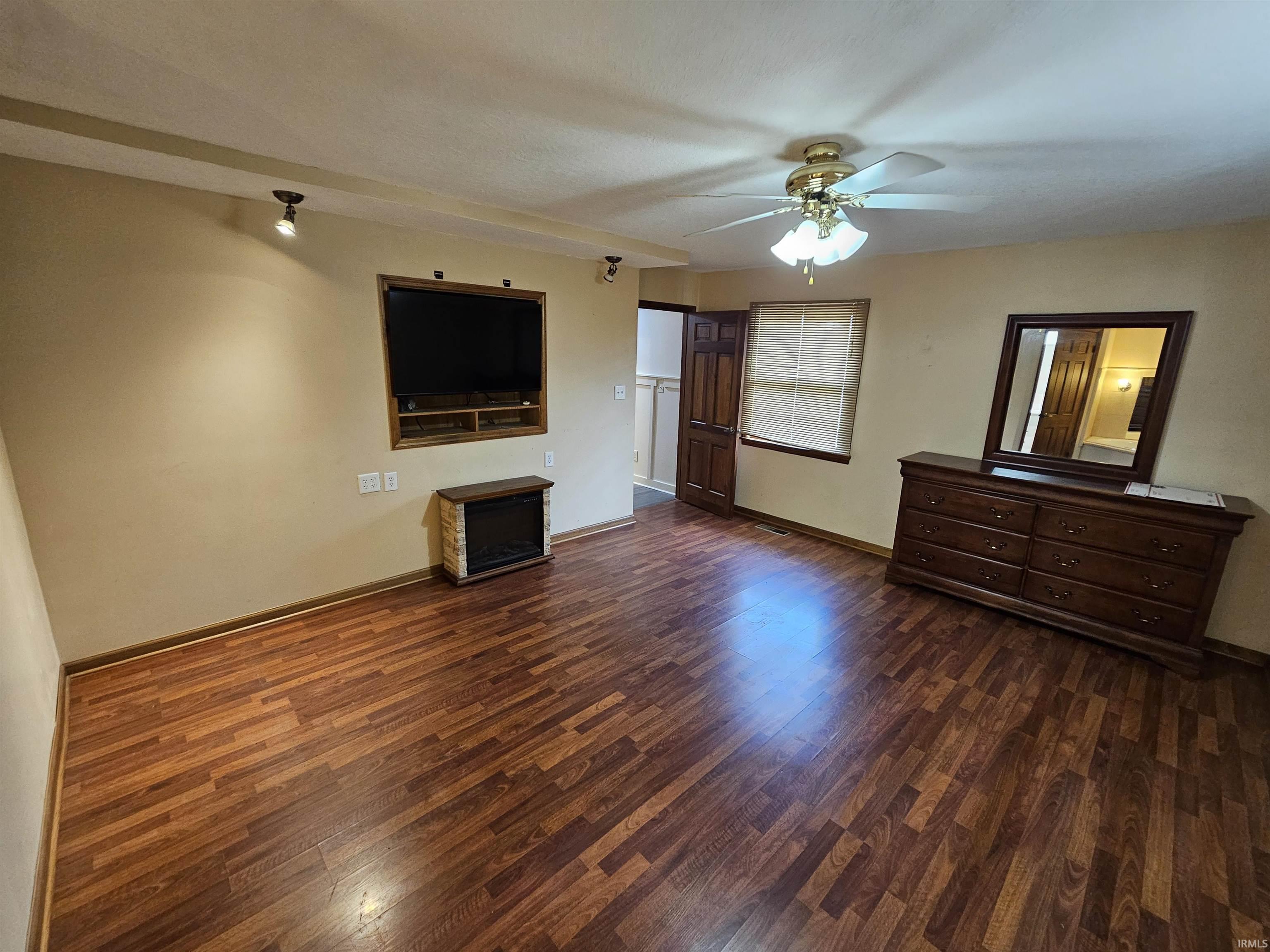 148 S Hickory Corner Road