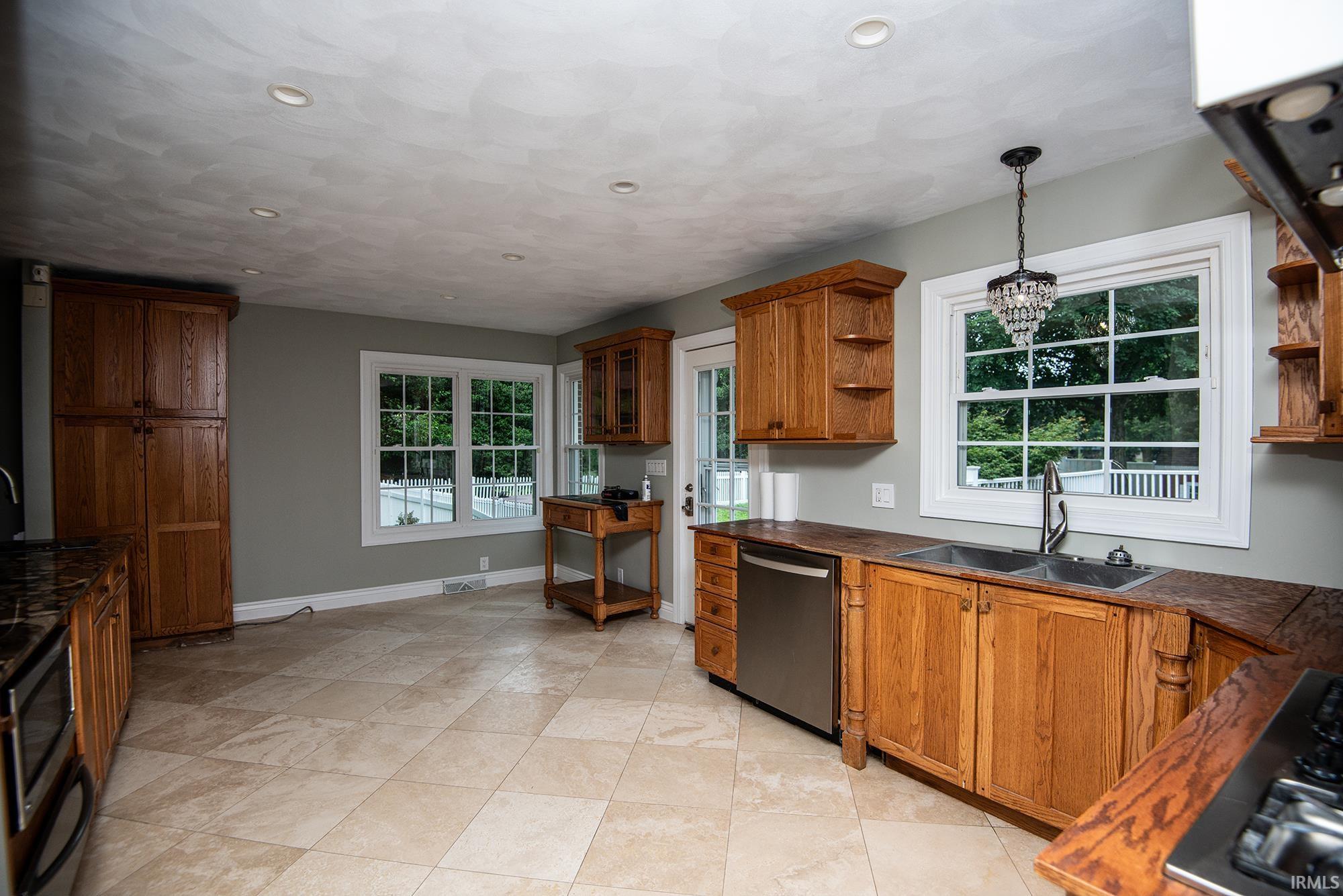 2513 E St Rd 61