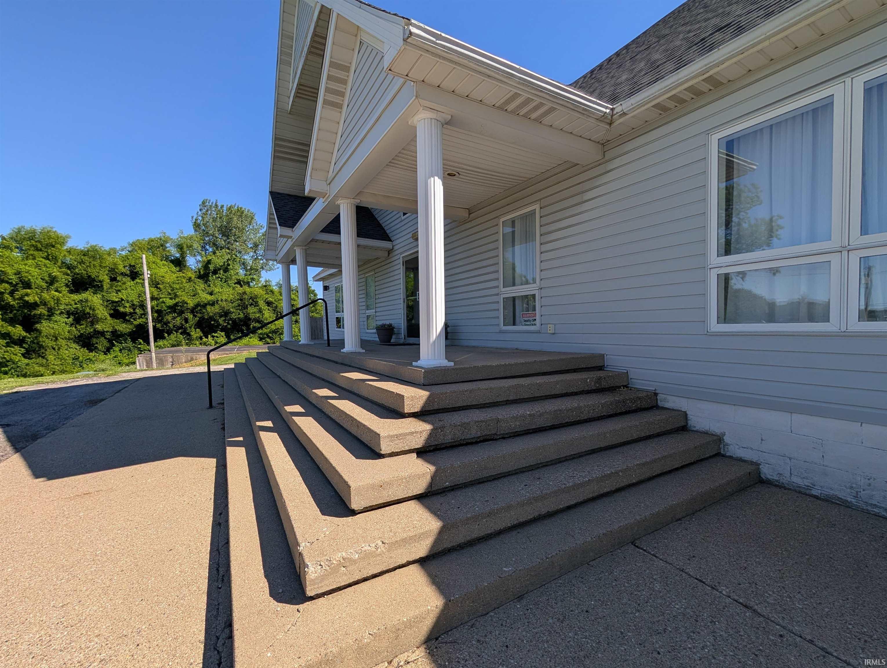 1364 N Hillcrest Road
