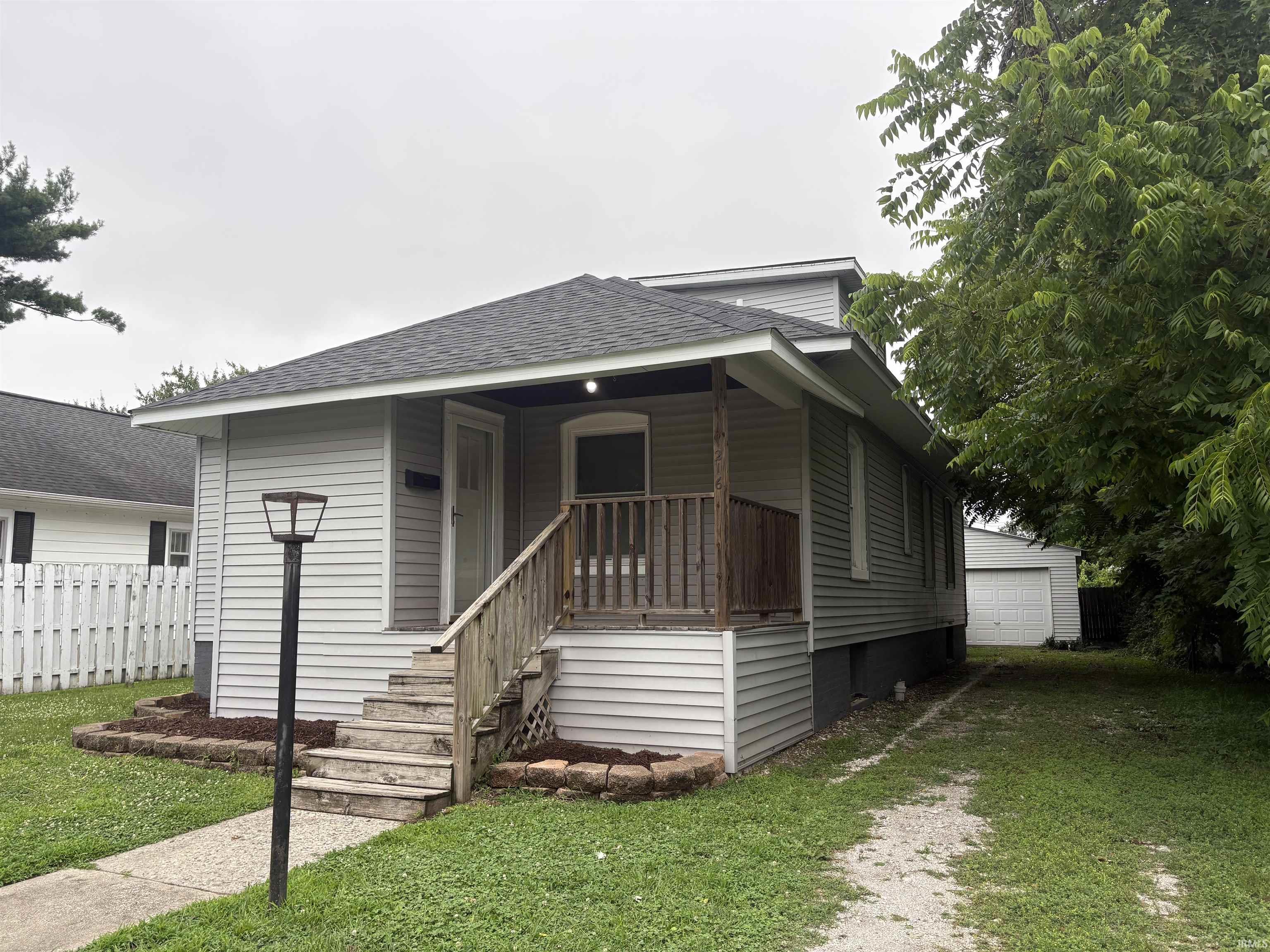 1216 N 12th Street