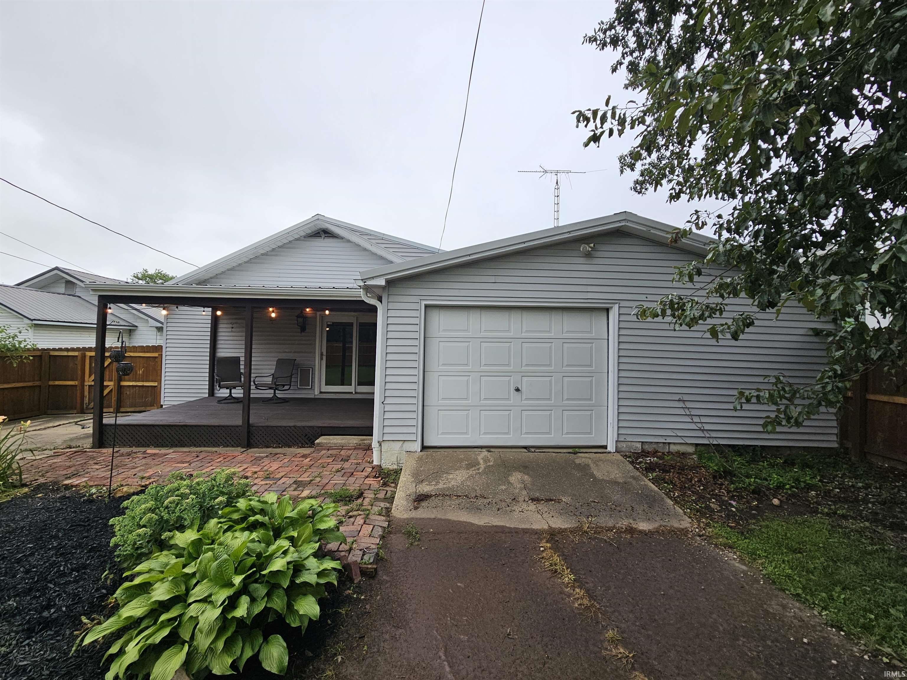 813 W 4th Street