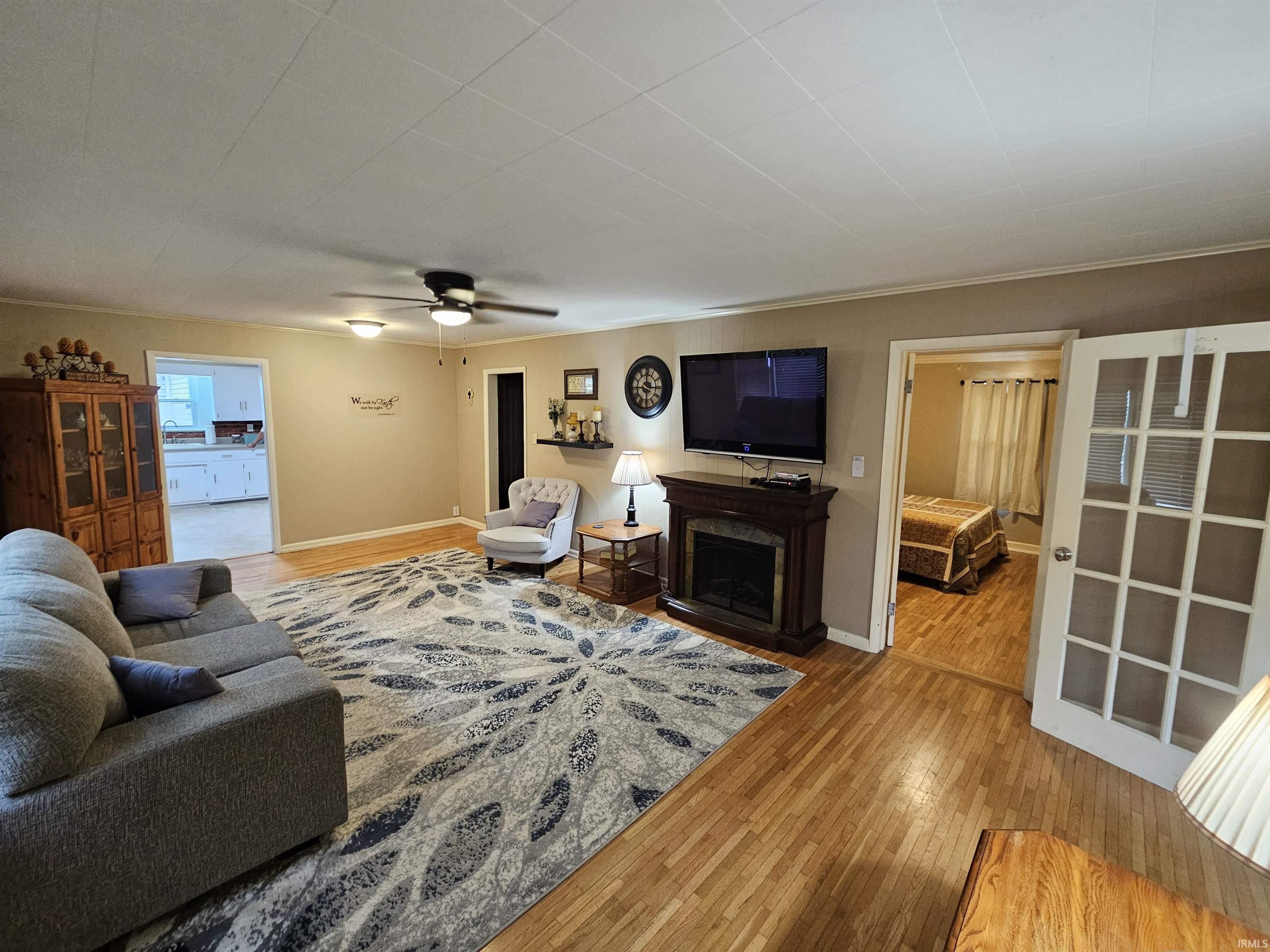 813 W 4th Street