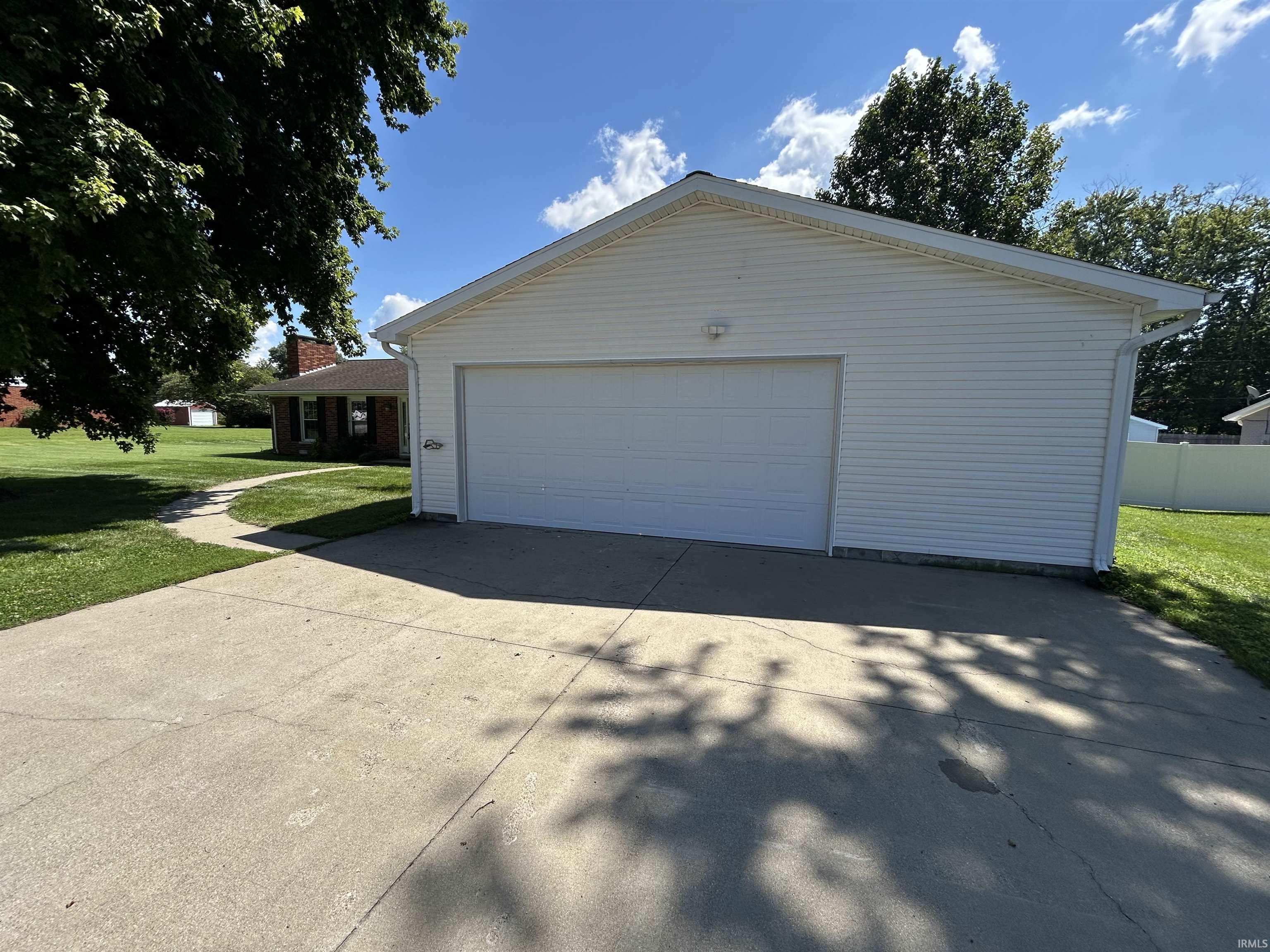 1207 N White River Avenue