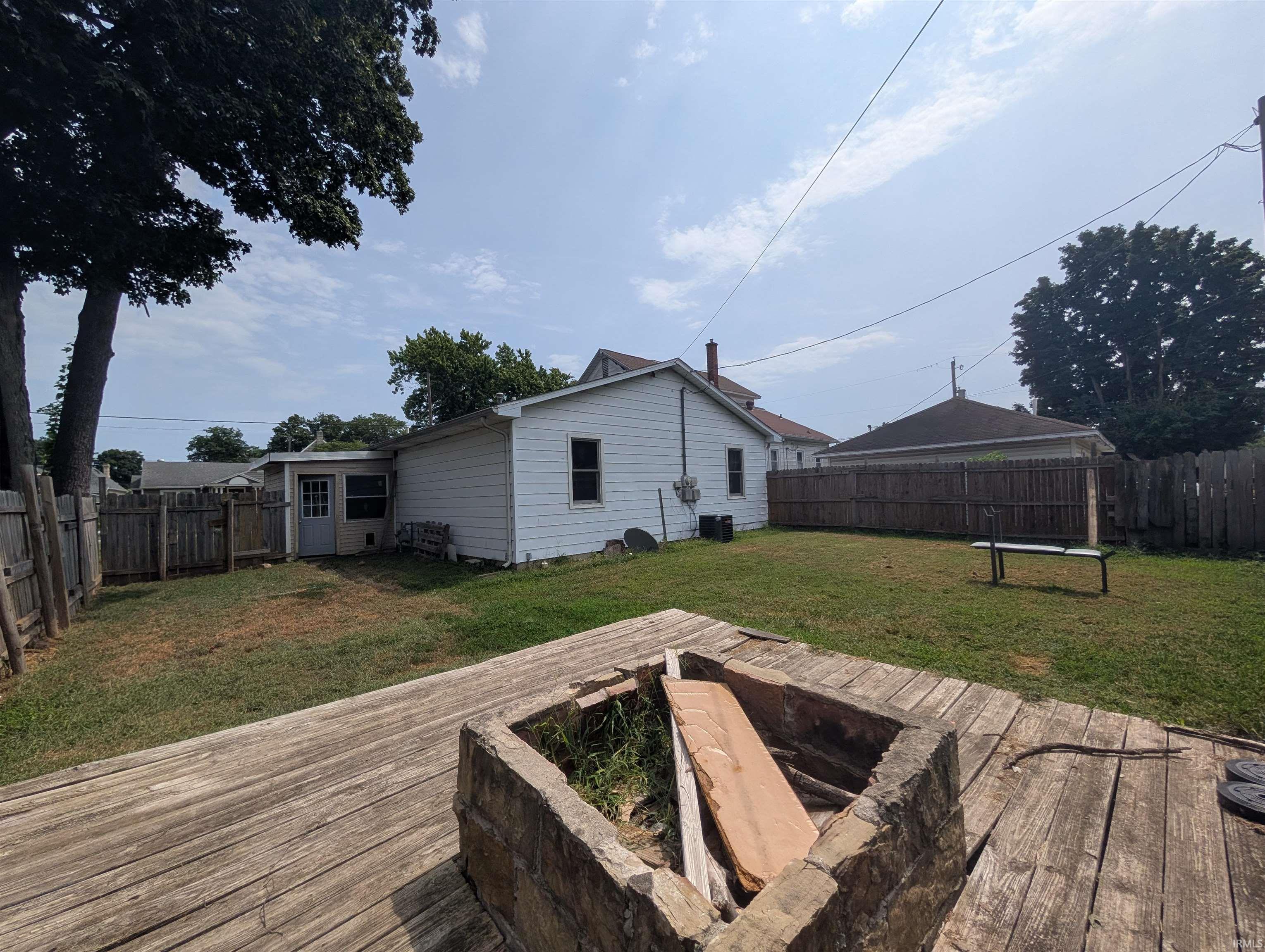 825 Seminary Street