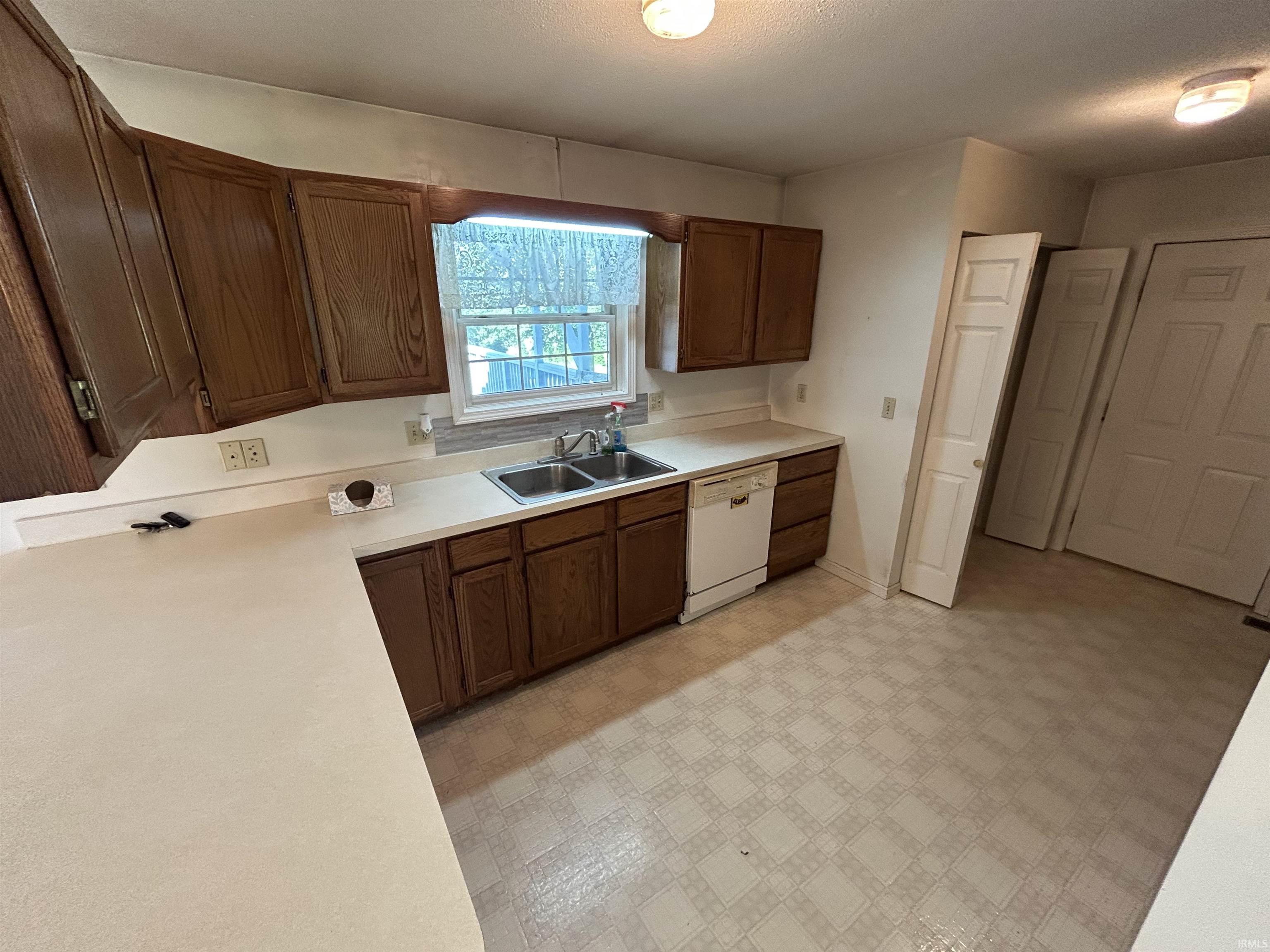2779 E Beechwood Lane
