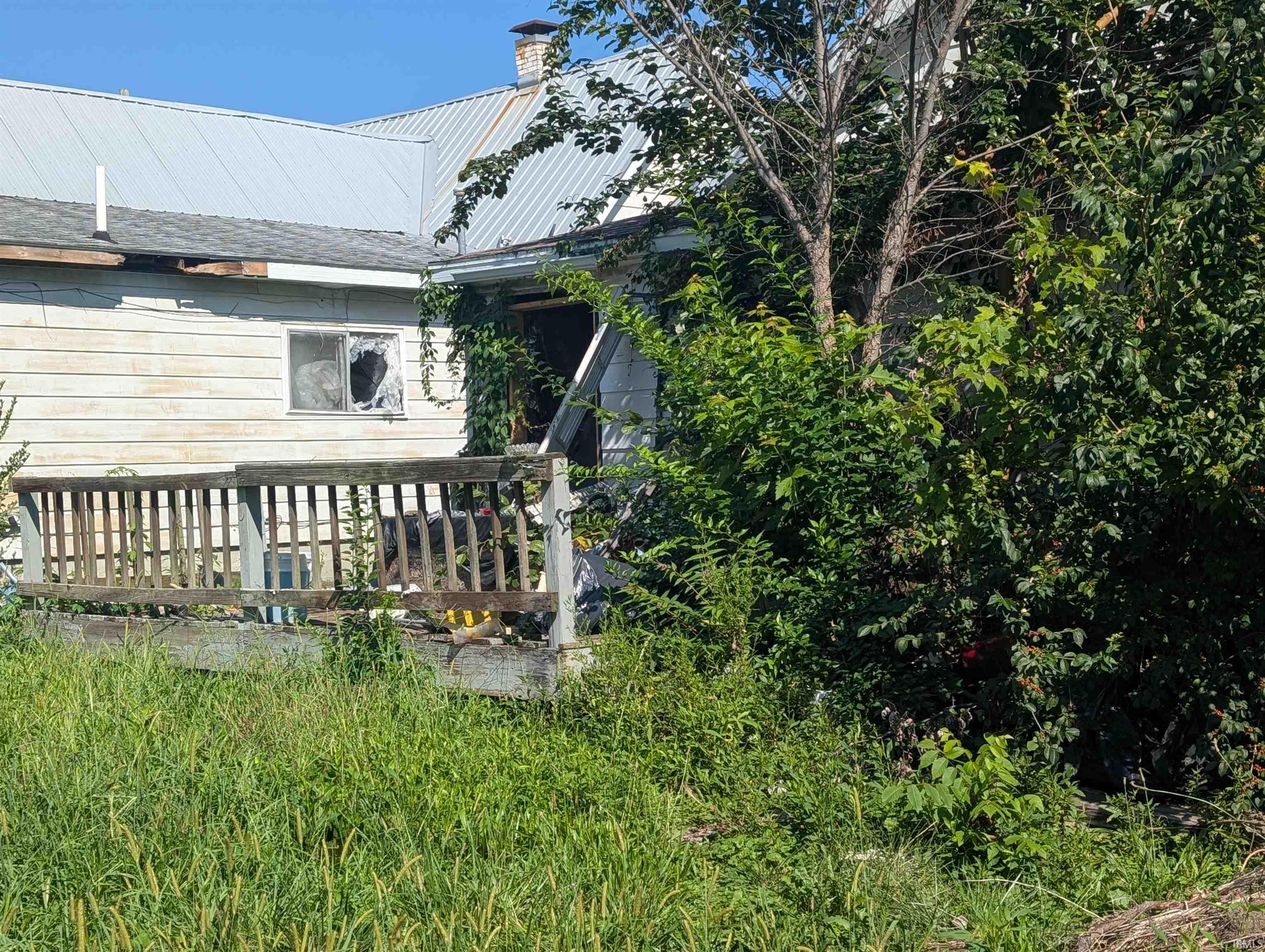 602 dubois Street