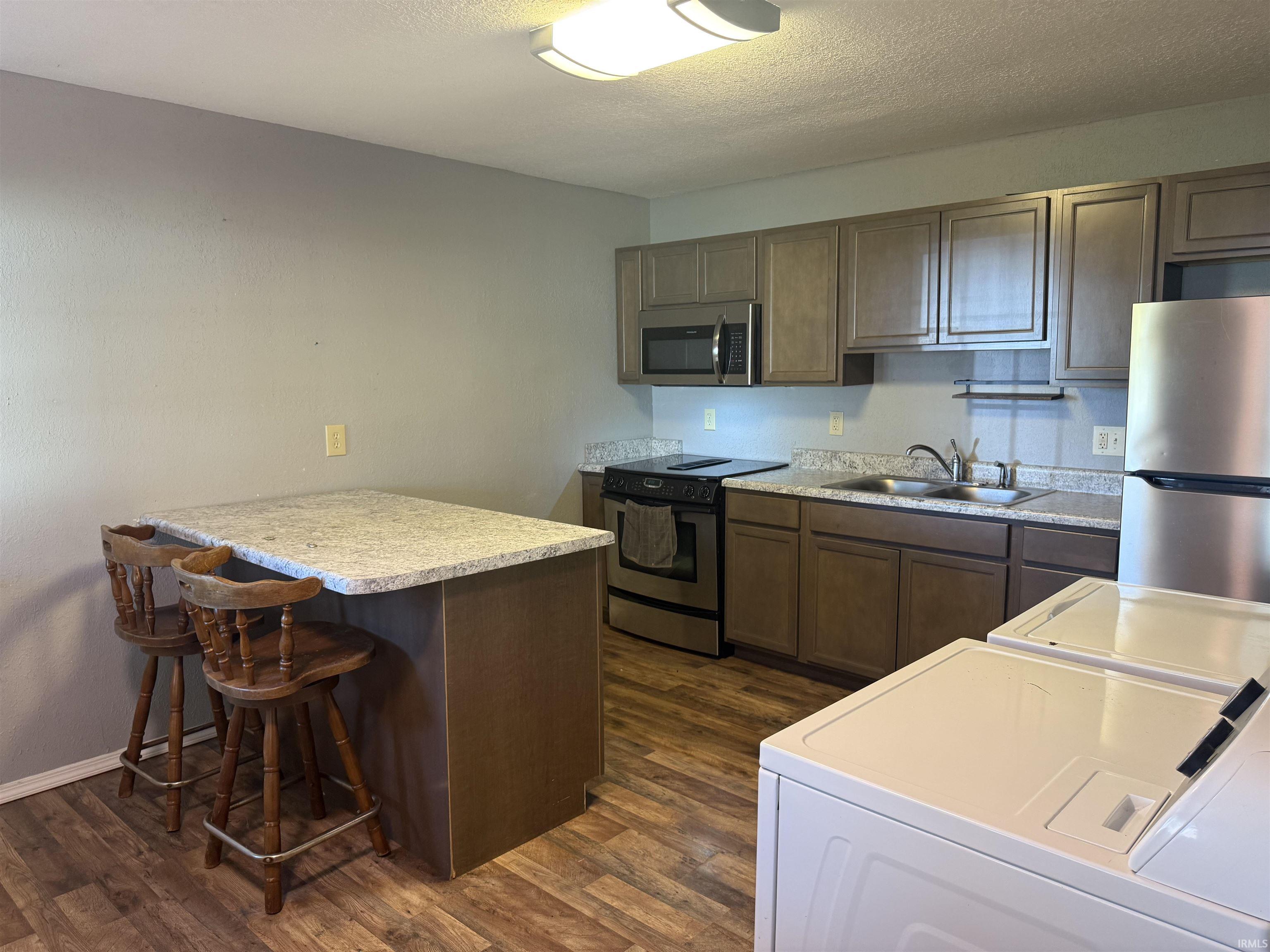 107 W Nineth Street