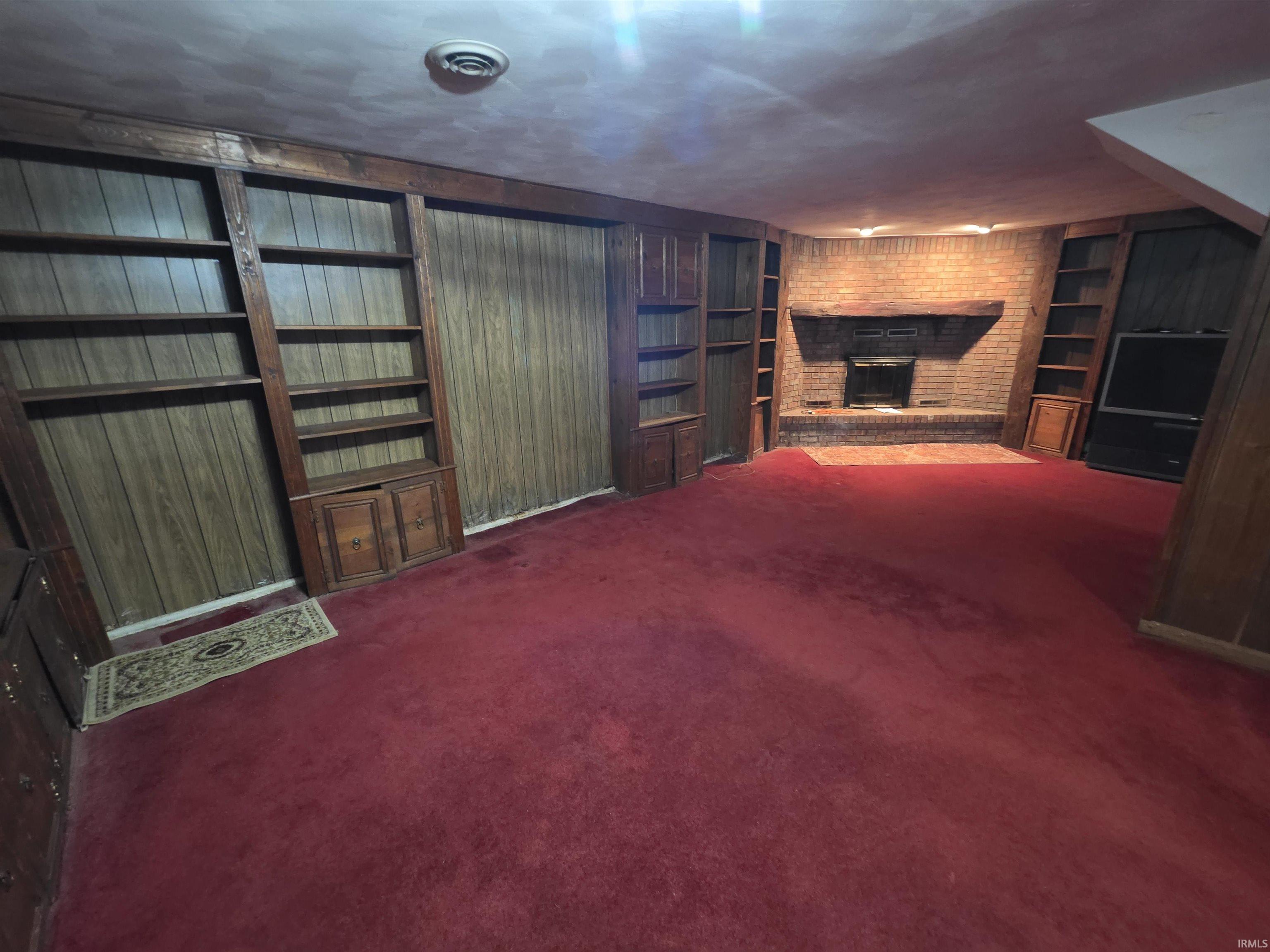 3311 E Warren Circle