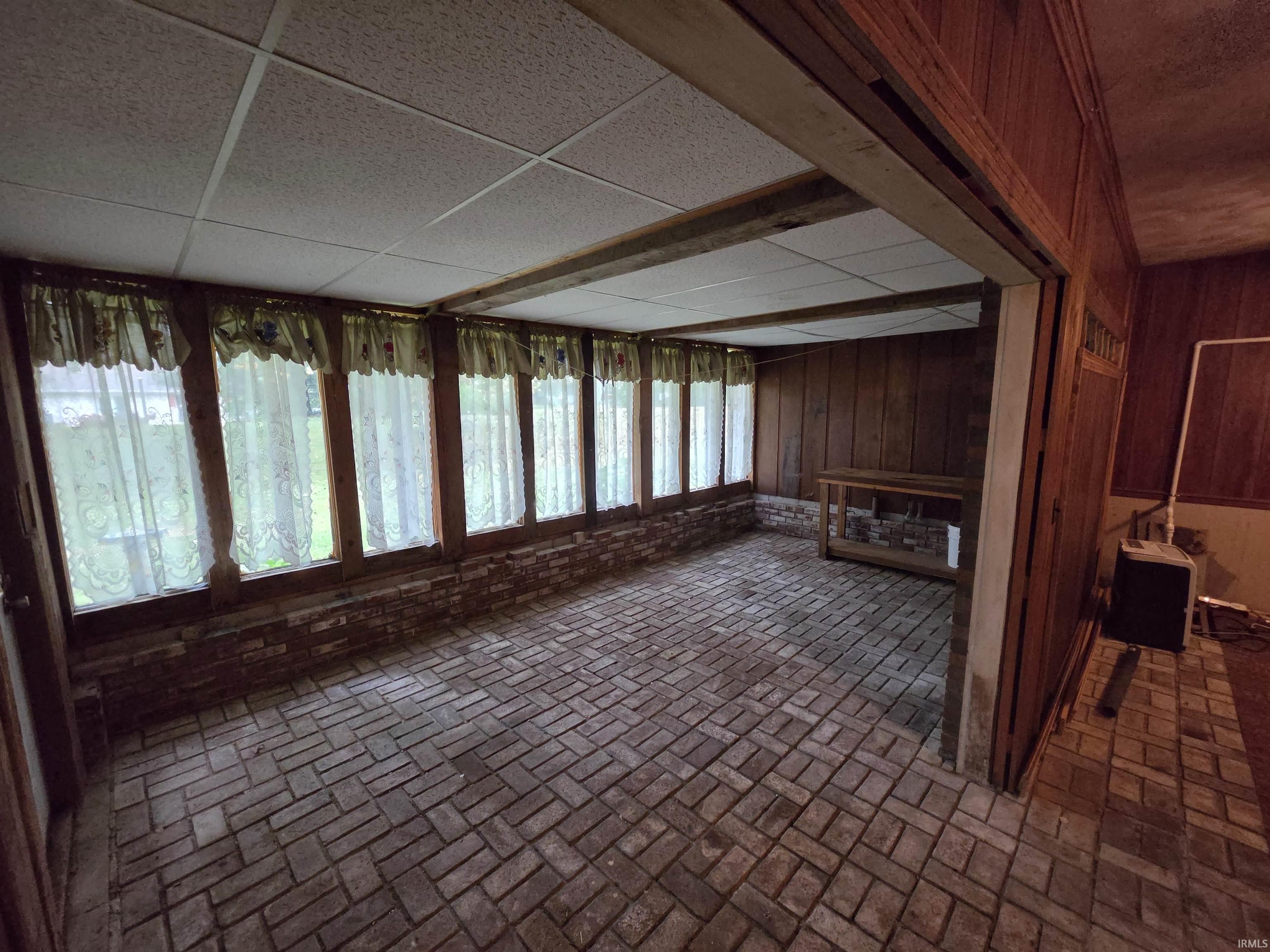 3311 E Warren Circle