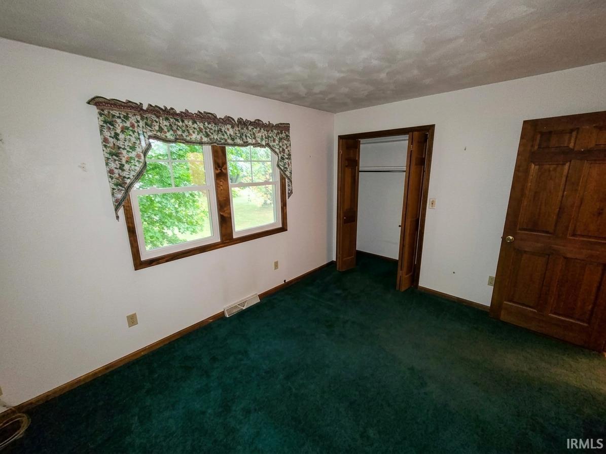 3311 E Warren Circle