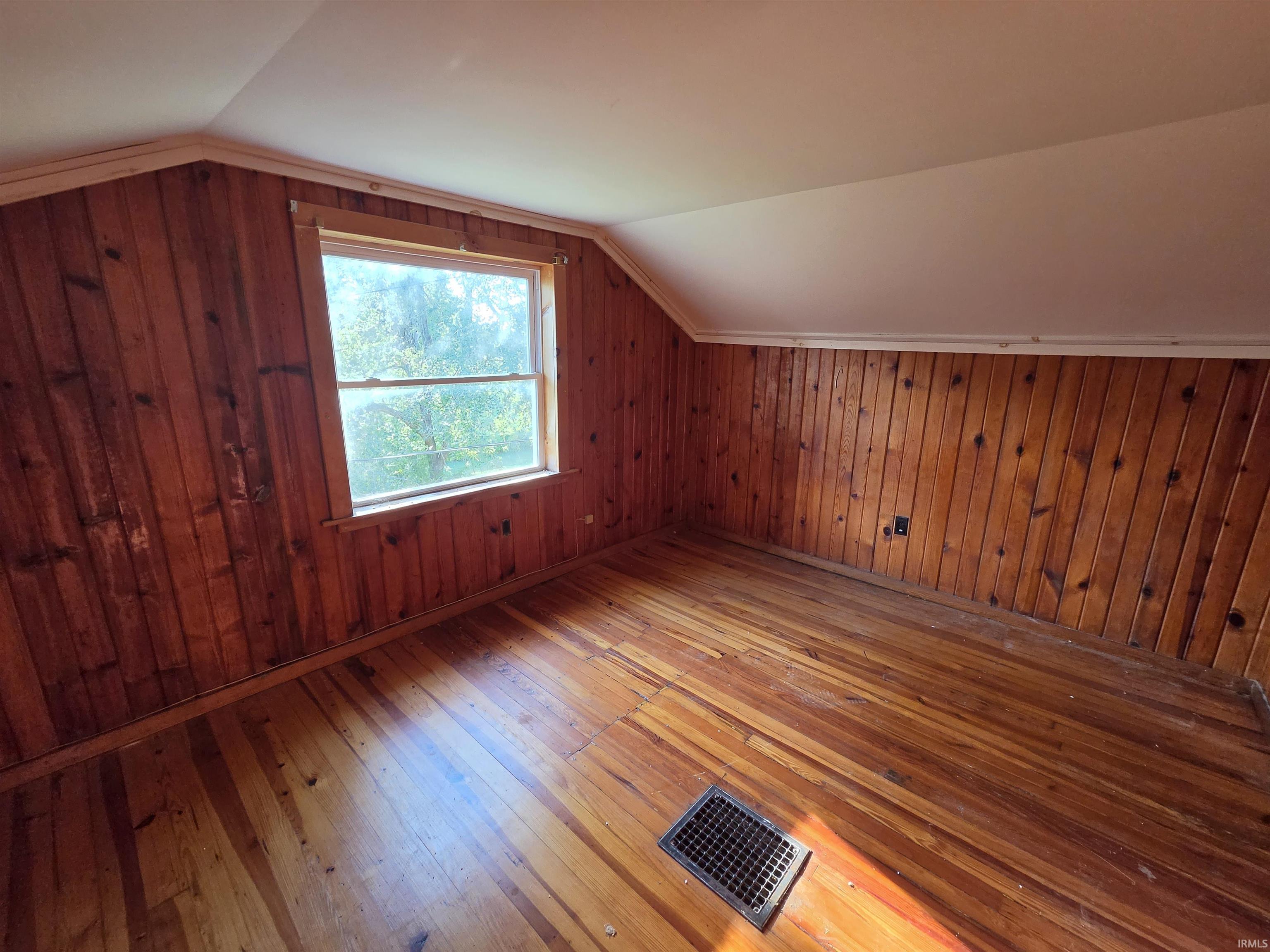 1103 W Mack Avenue