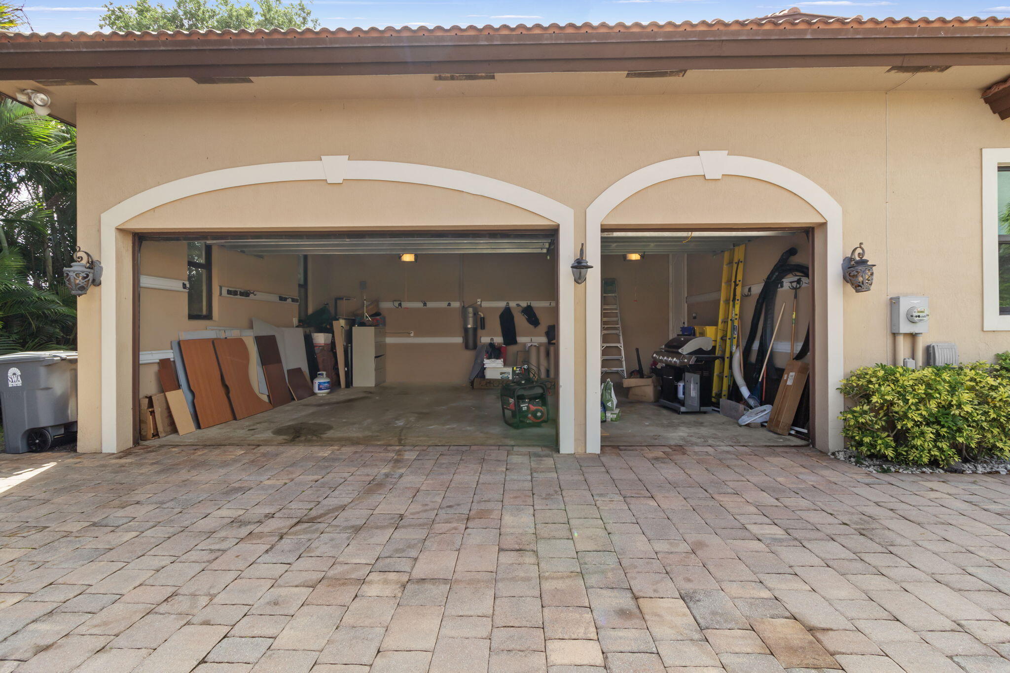 4190 Gleneagles Drive