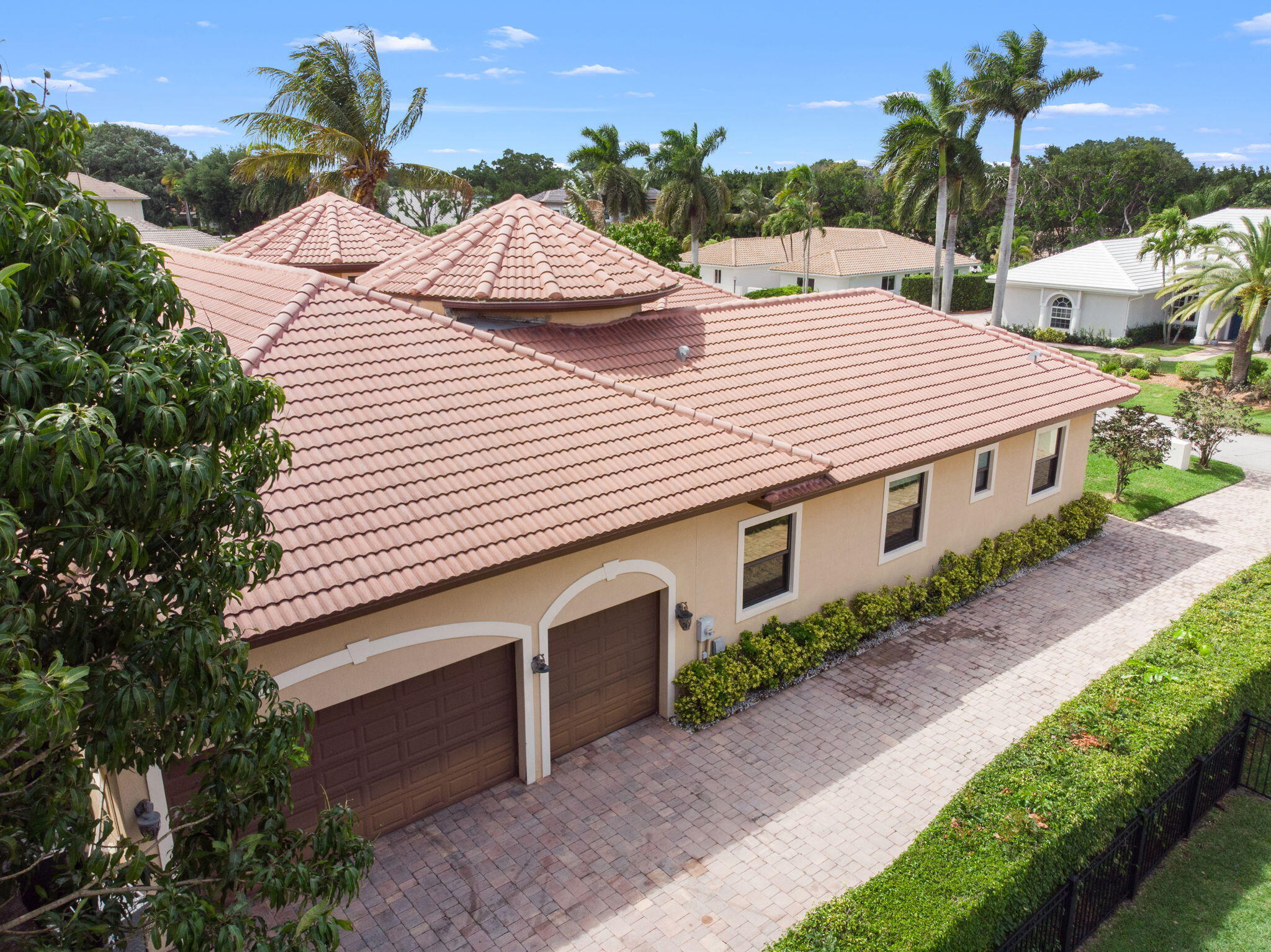 4190 Gleneagles Drive